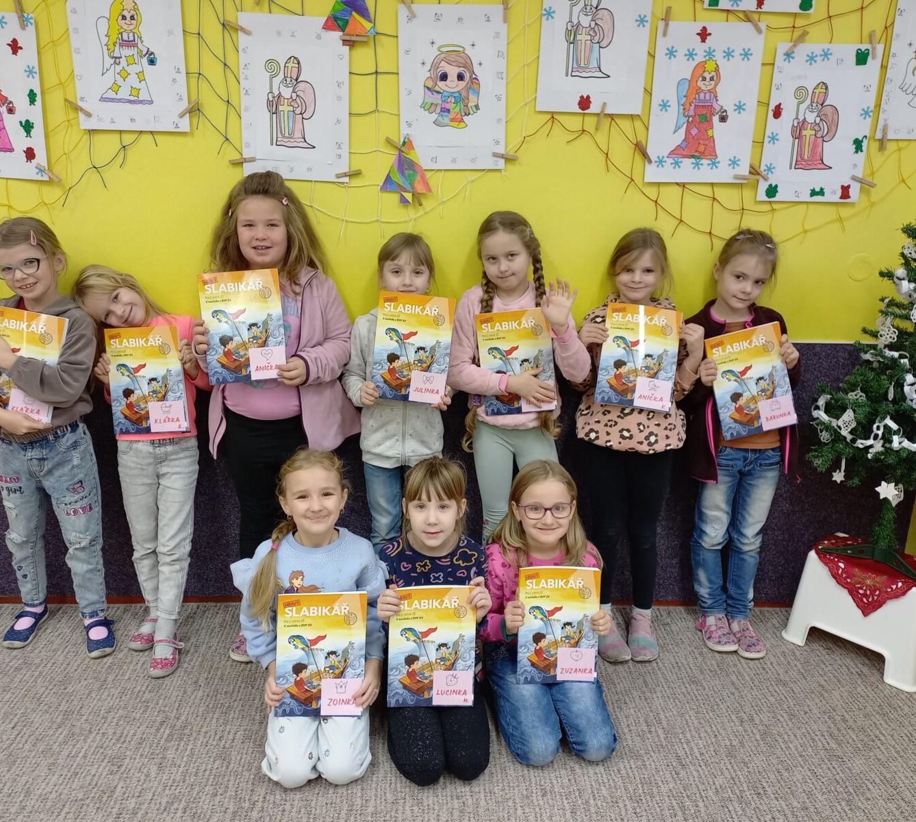 Slavnostní předávání Slabikářů v 1. třídě - 2