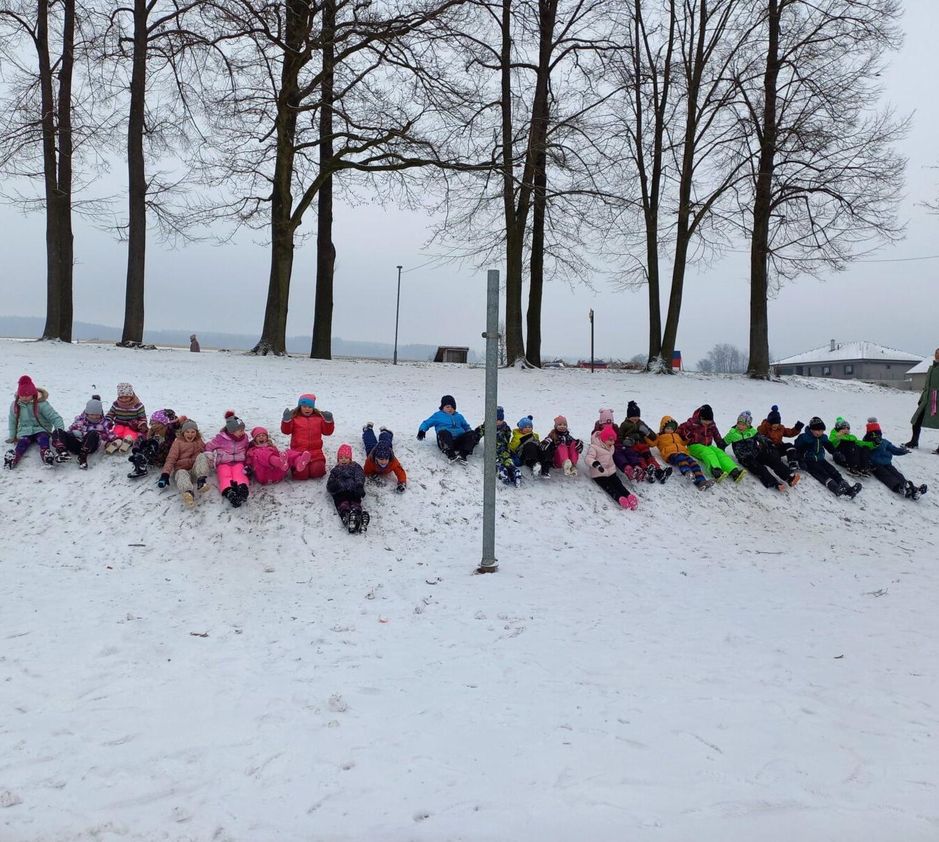 Prvňáčci na sněhu - 9