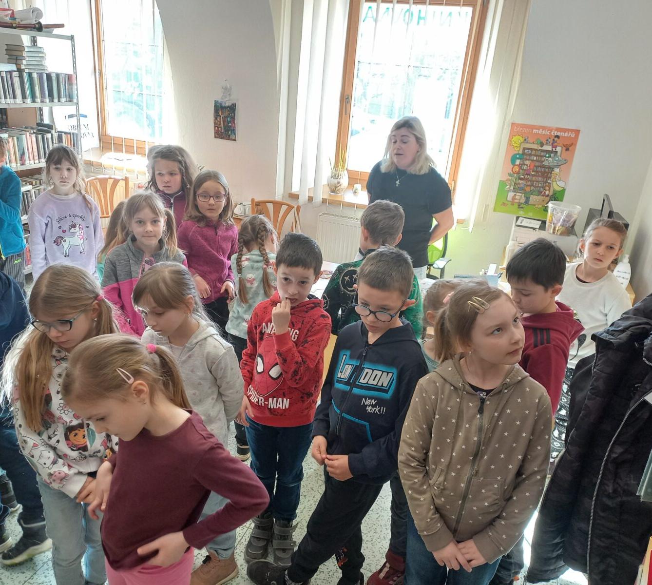 Prvňáčci v obecní knihovně - 3