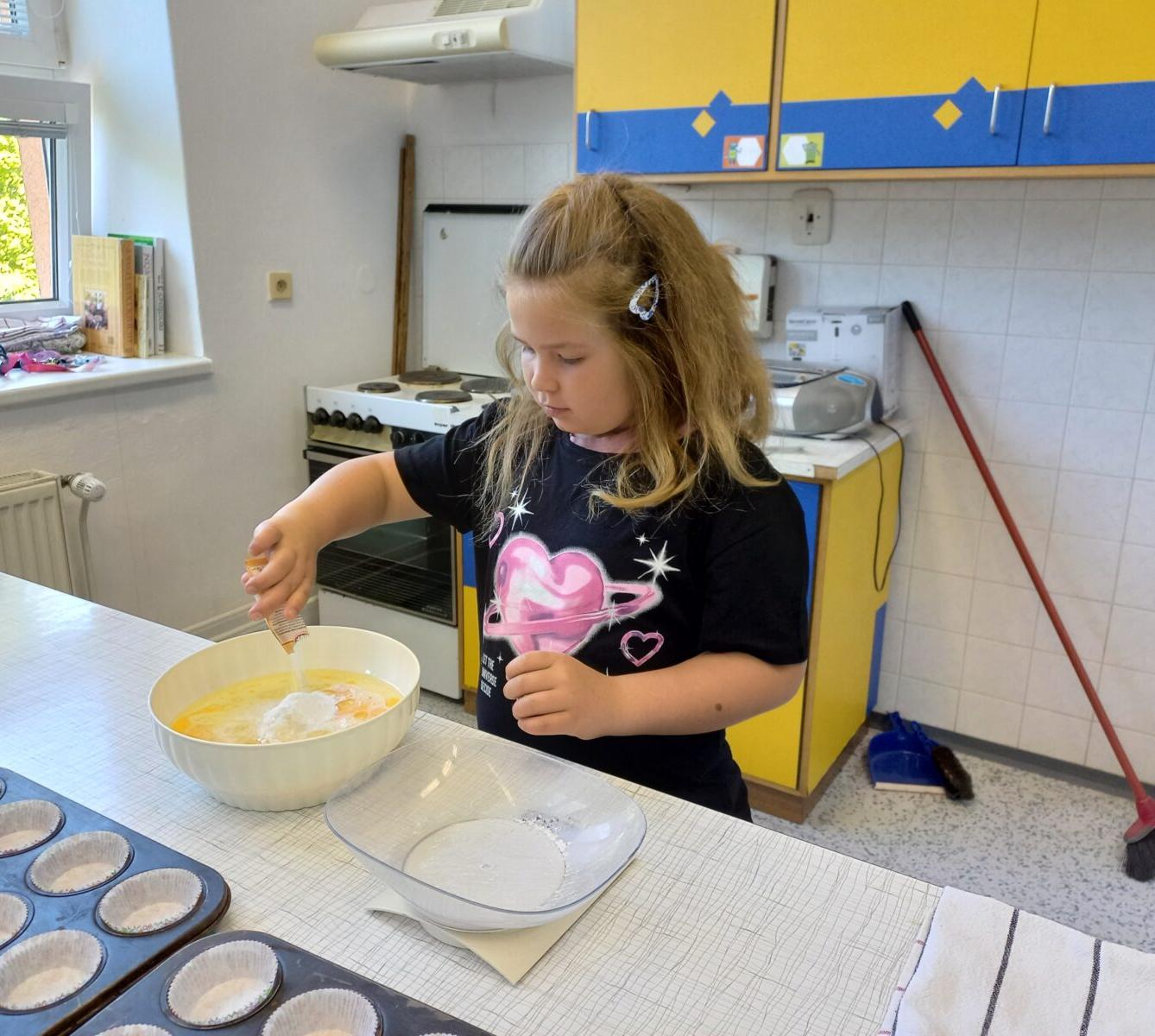 Prvňáčci pečou pro maminky - 5