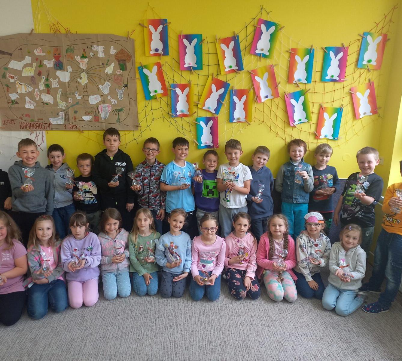 Prvňáčci pečou pro maminky - 14