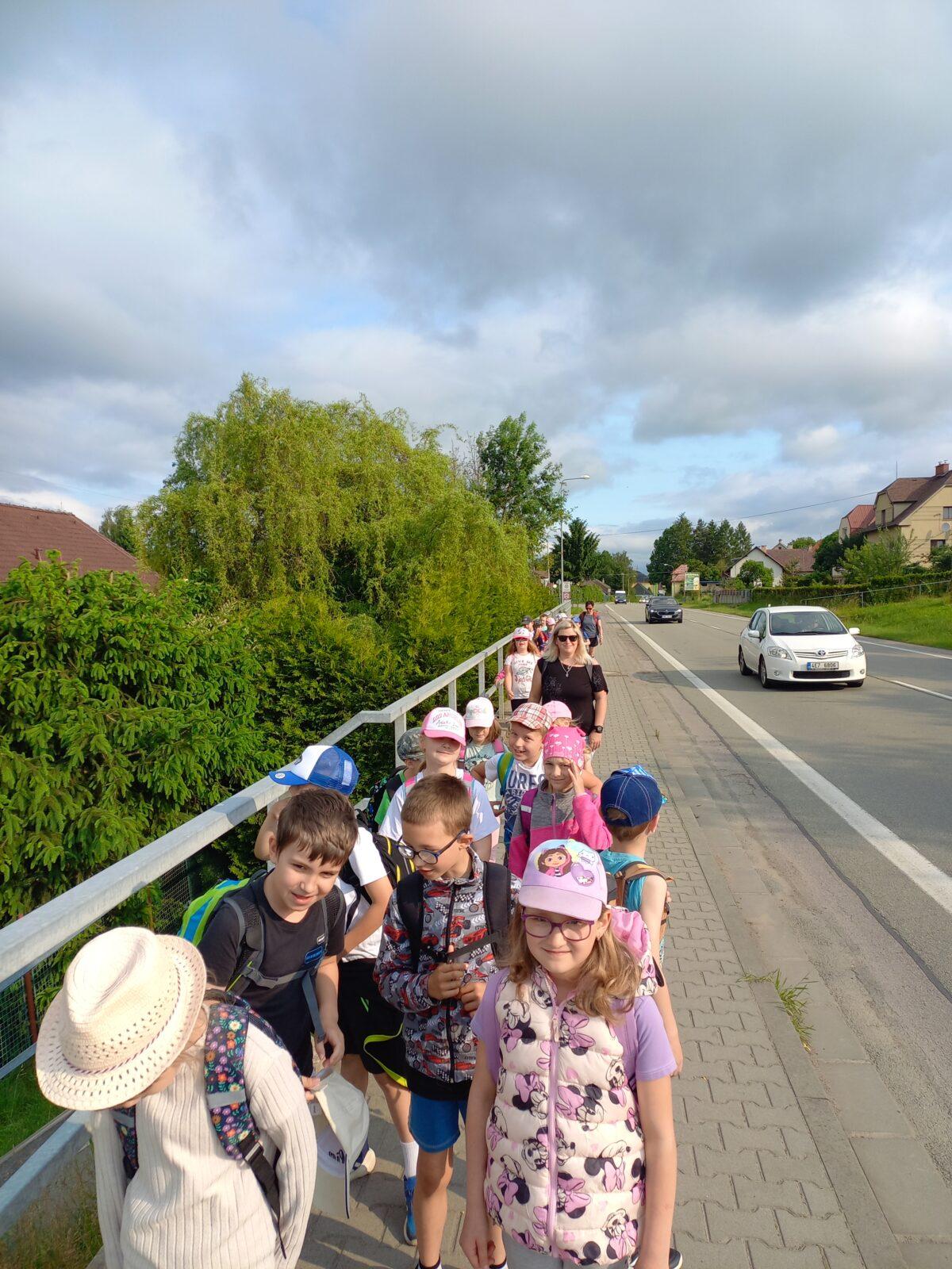 Prvňáčci na výletě ve Skipi - 1