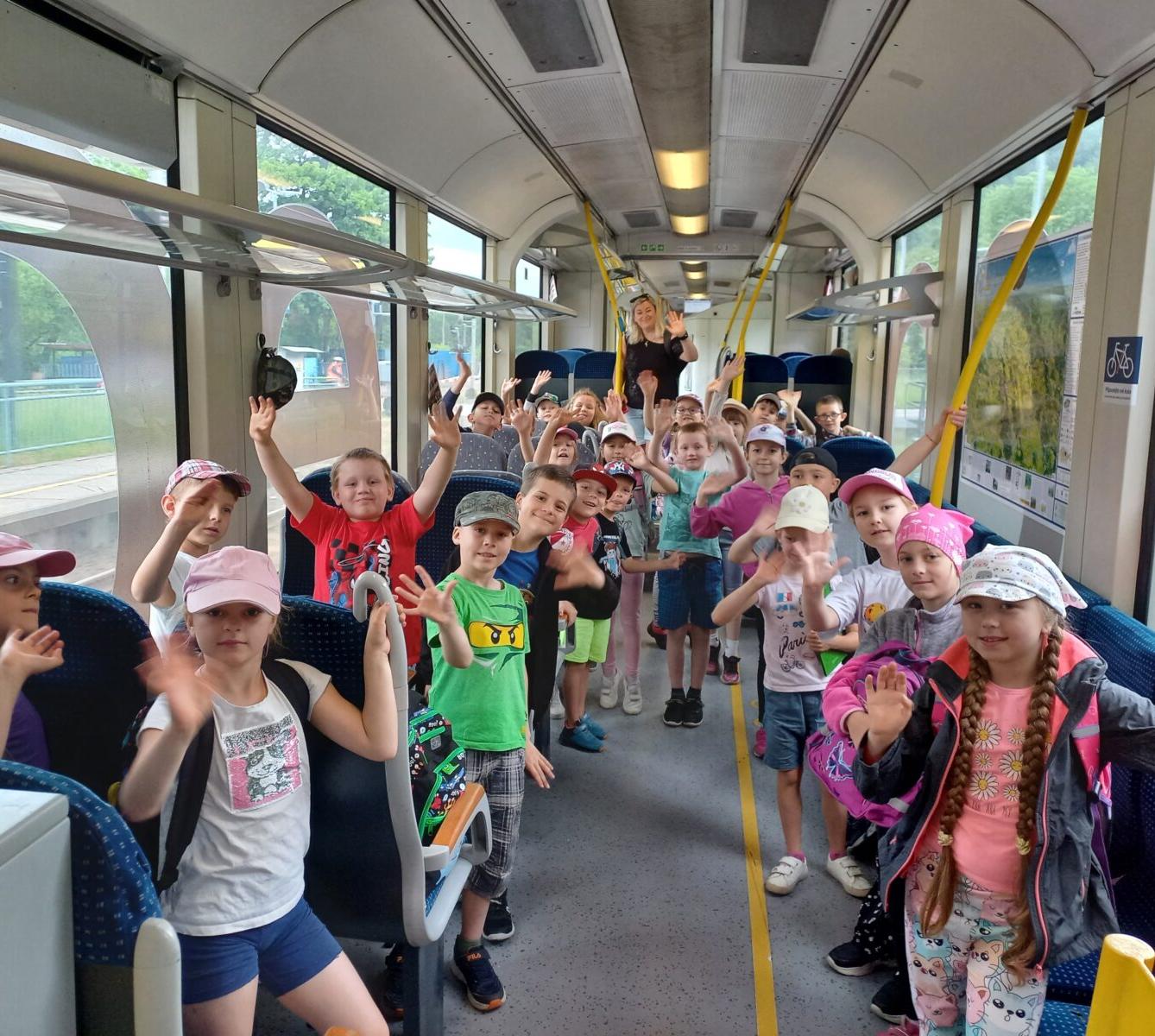 Prvňáčci na výletě ve Skipi - 2