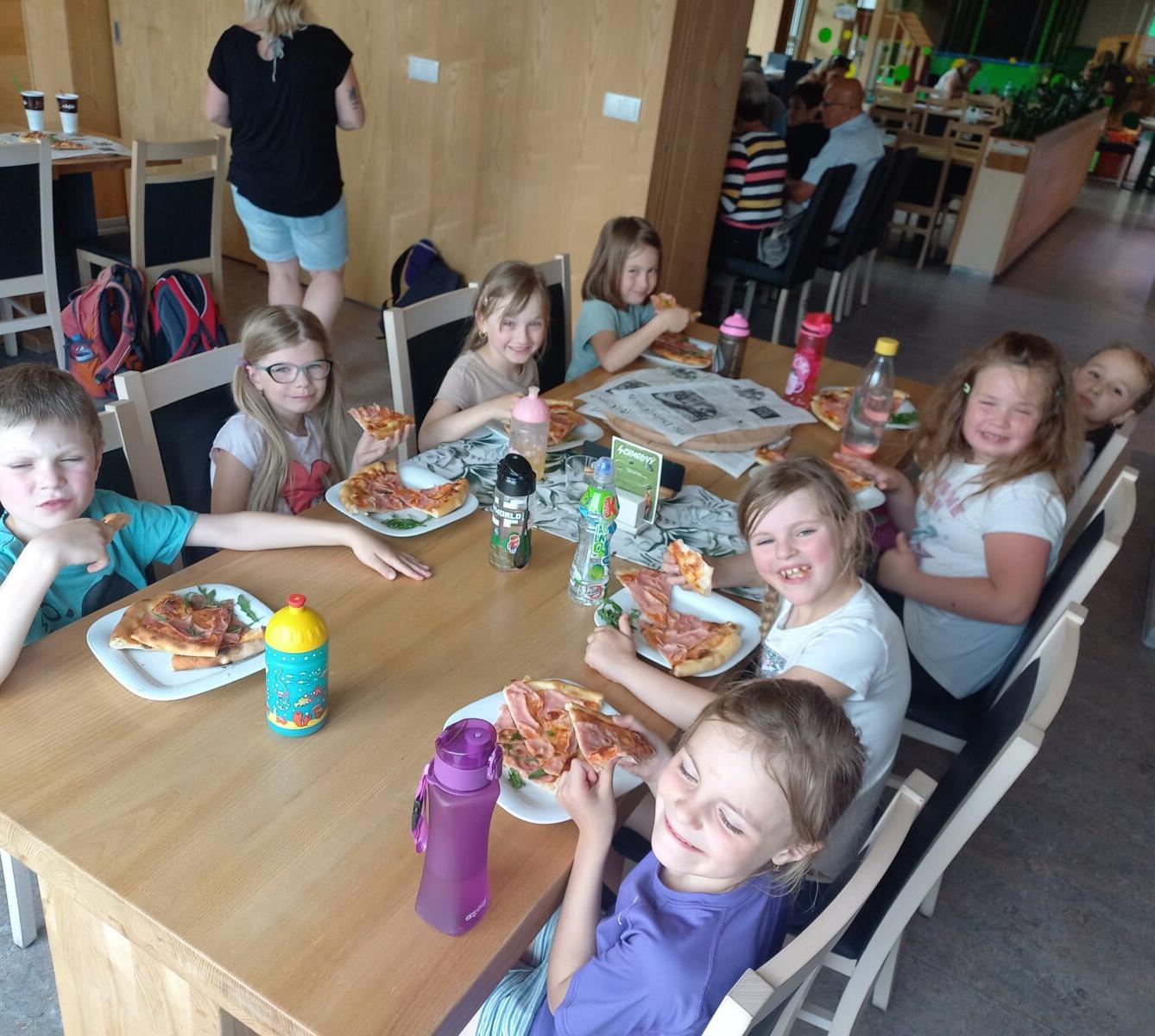 Prvňáčci na výletě ve Skipi - 15