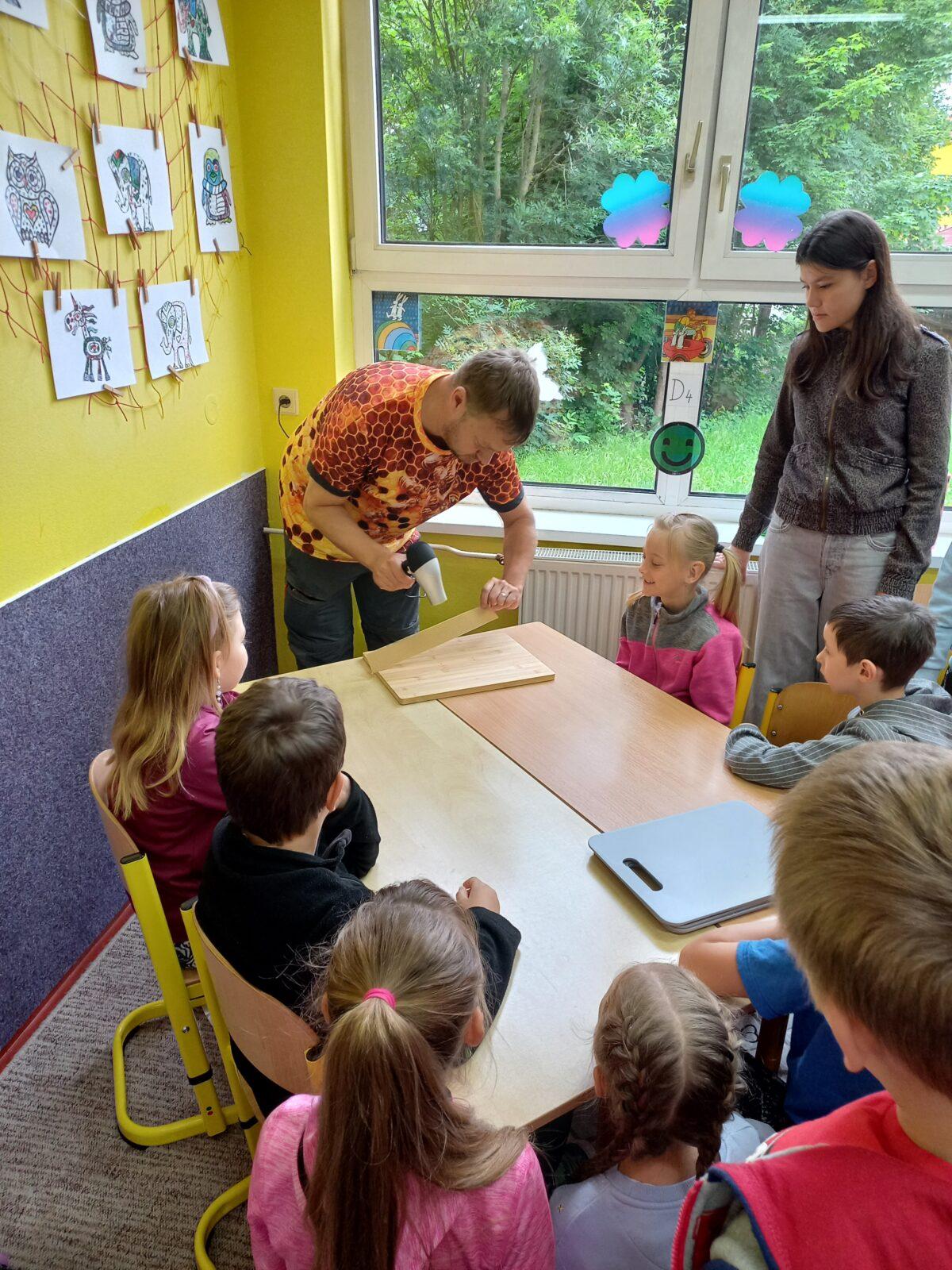 Tematická dílna "Včelařství" v 1. a 2. třídě - 2