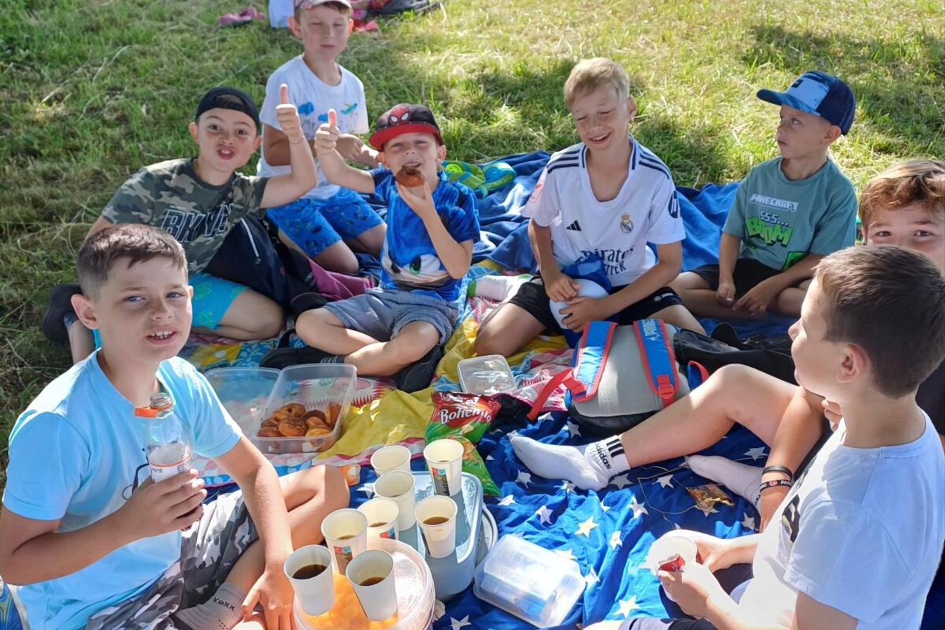 "Školní piknik"