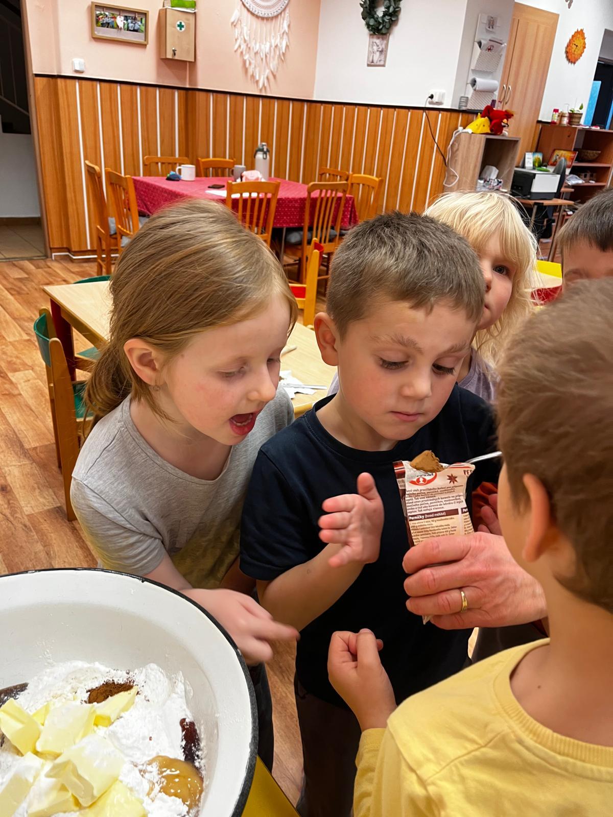 pečení perníčků - 3