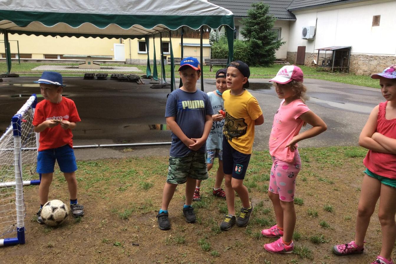 Závěrečný družinový mejdan