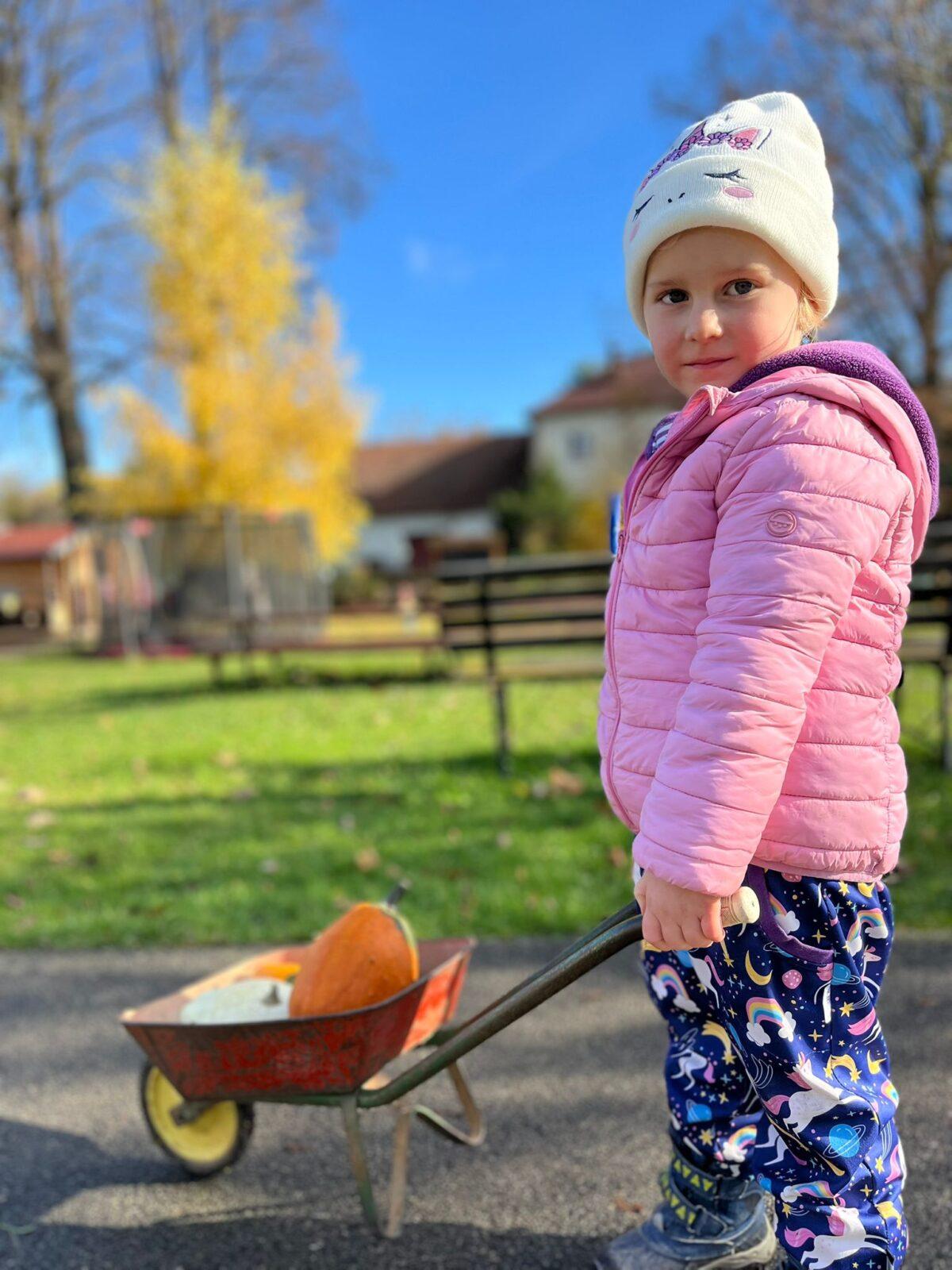 podzimní hry na zahradě - 10