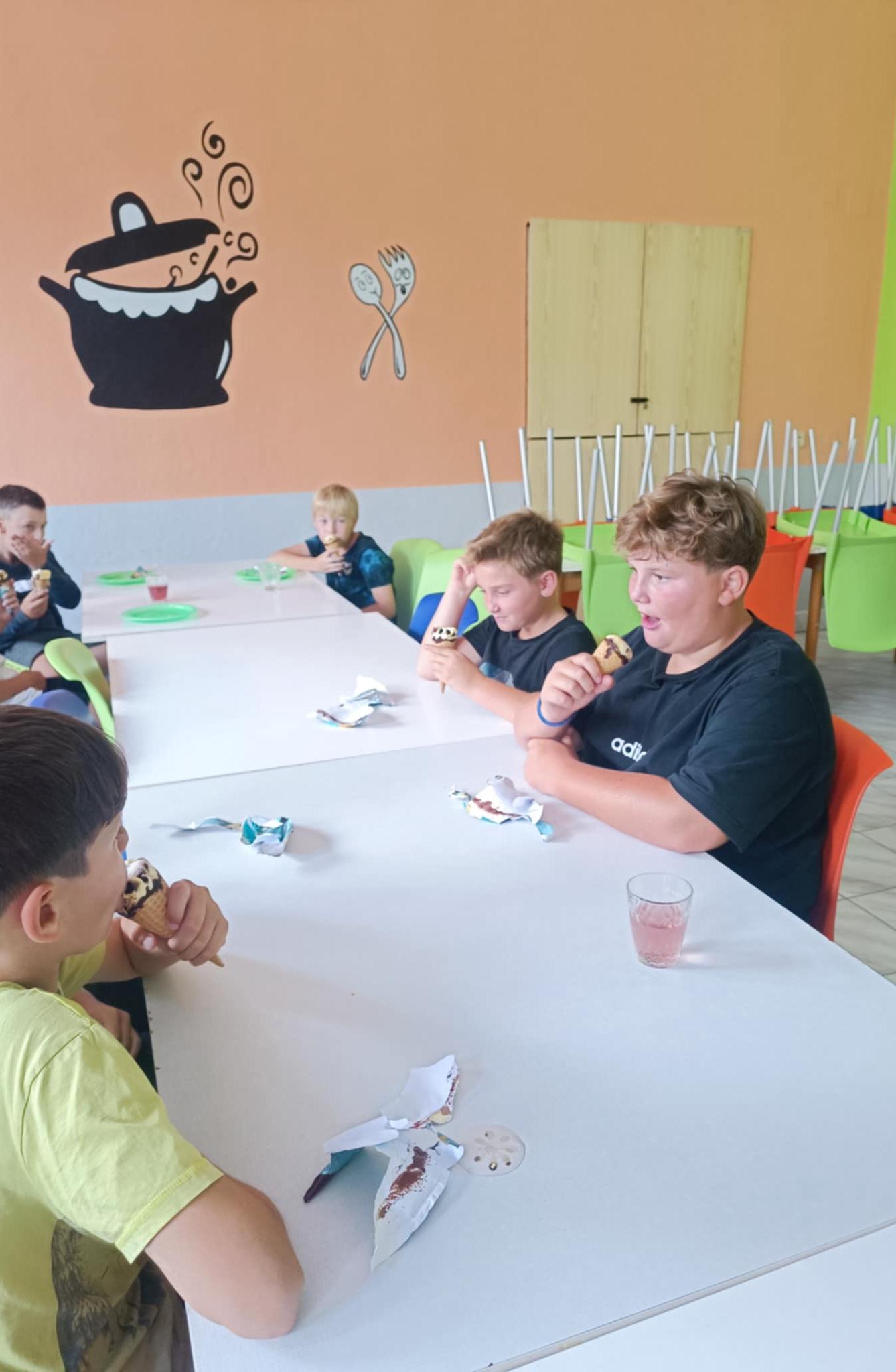 TÝDEN PLNÝ ZÁBAVY II - pátek - 15