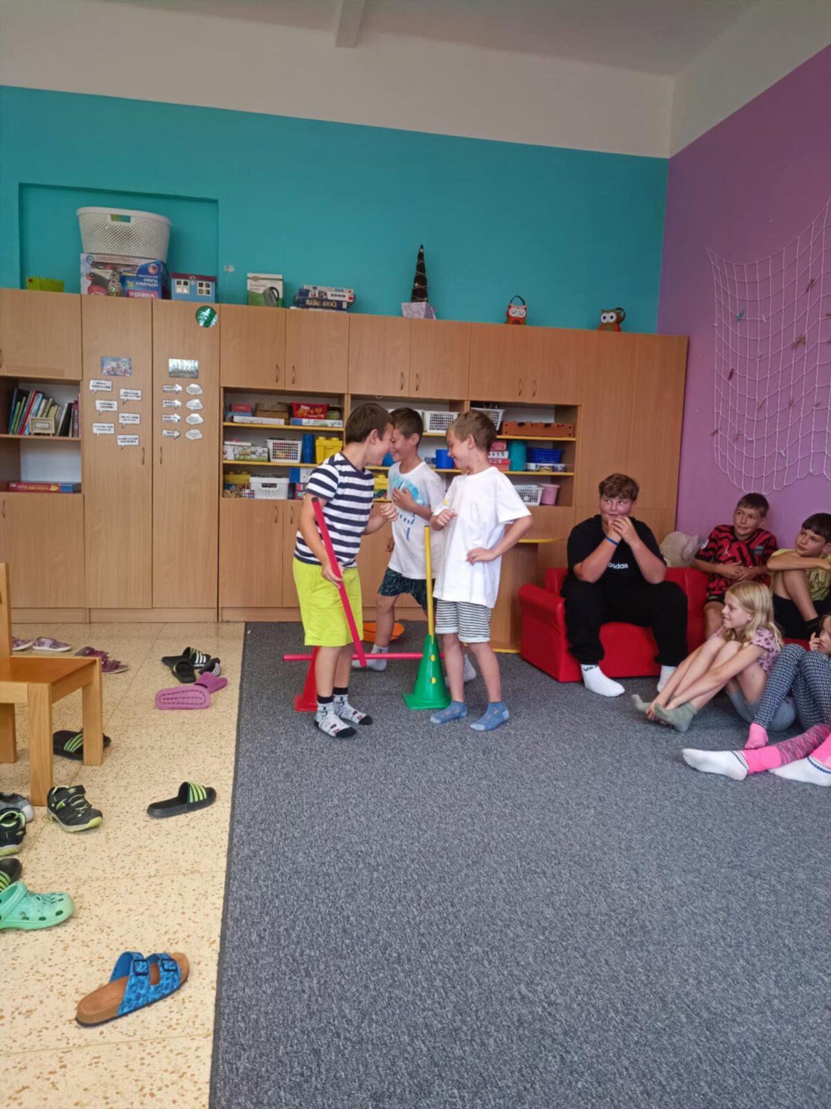 TÝDEN PLNÝ ZÁBAVY II - pátek - 16