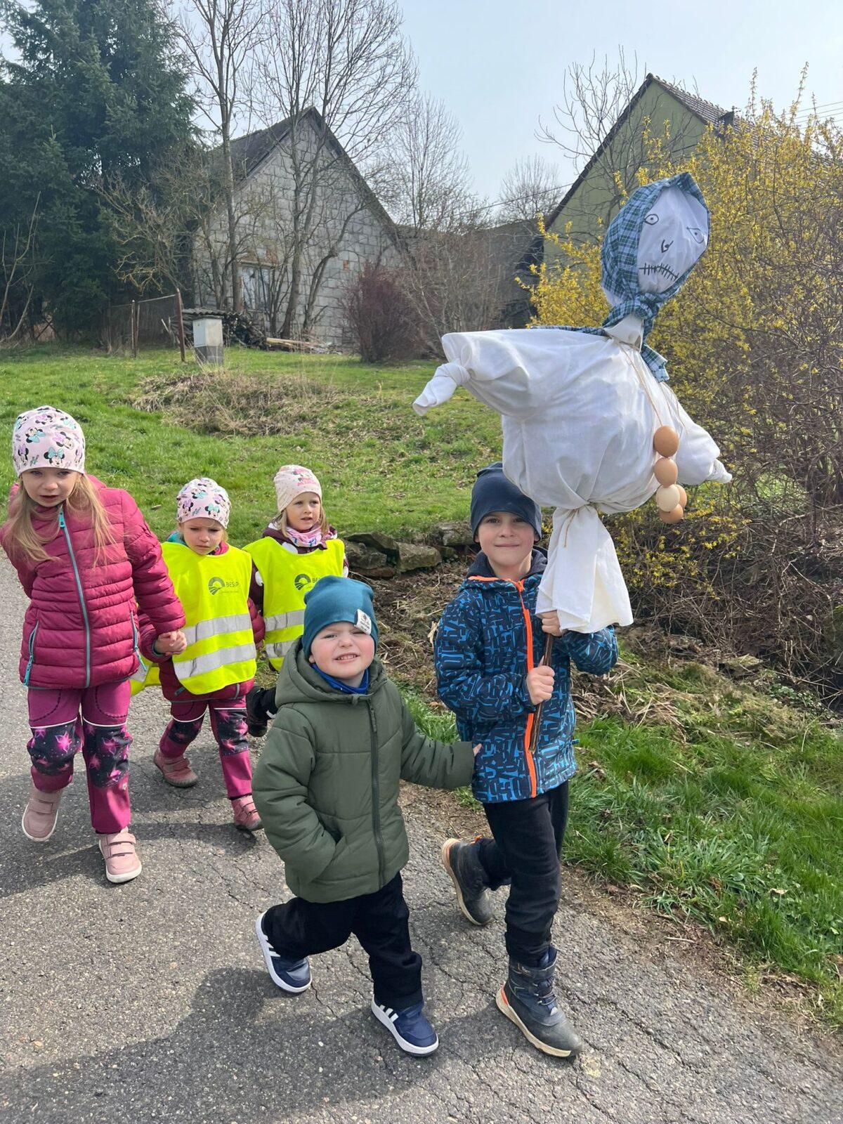 VYNÁŠENÍ MORANY - 23