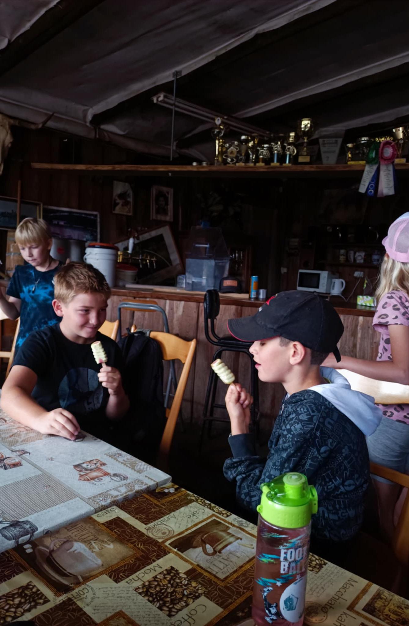 TÝDEN PLNÝ ZÁBAVY II - pátek - 17