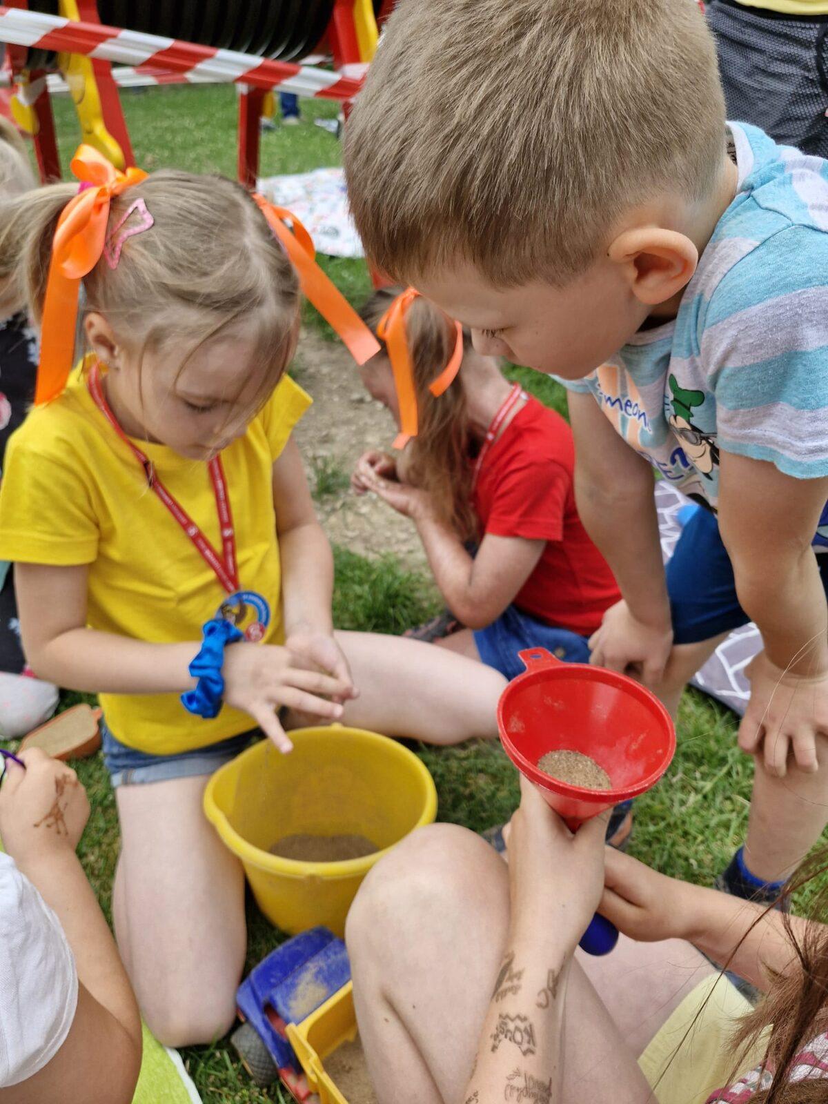 ZAHRADNÍ SLAVNOST - 12