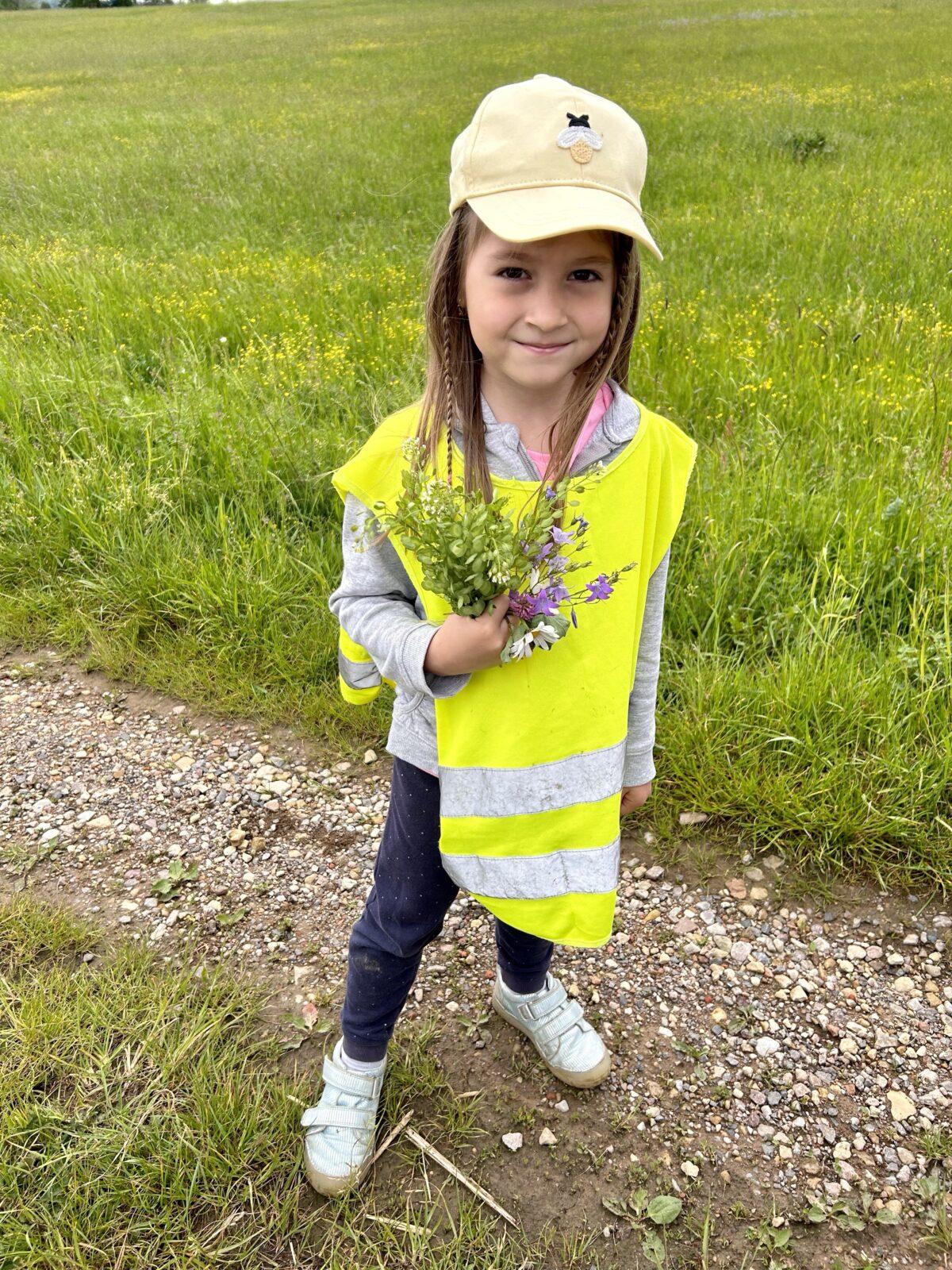 SOVIČKY: ,,JARNÍ LOUKA" - 32