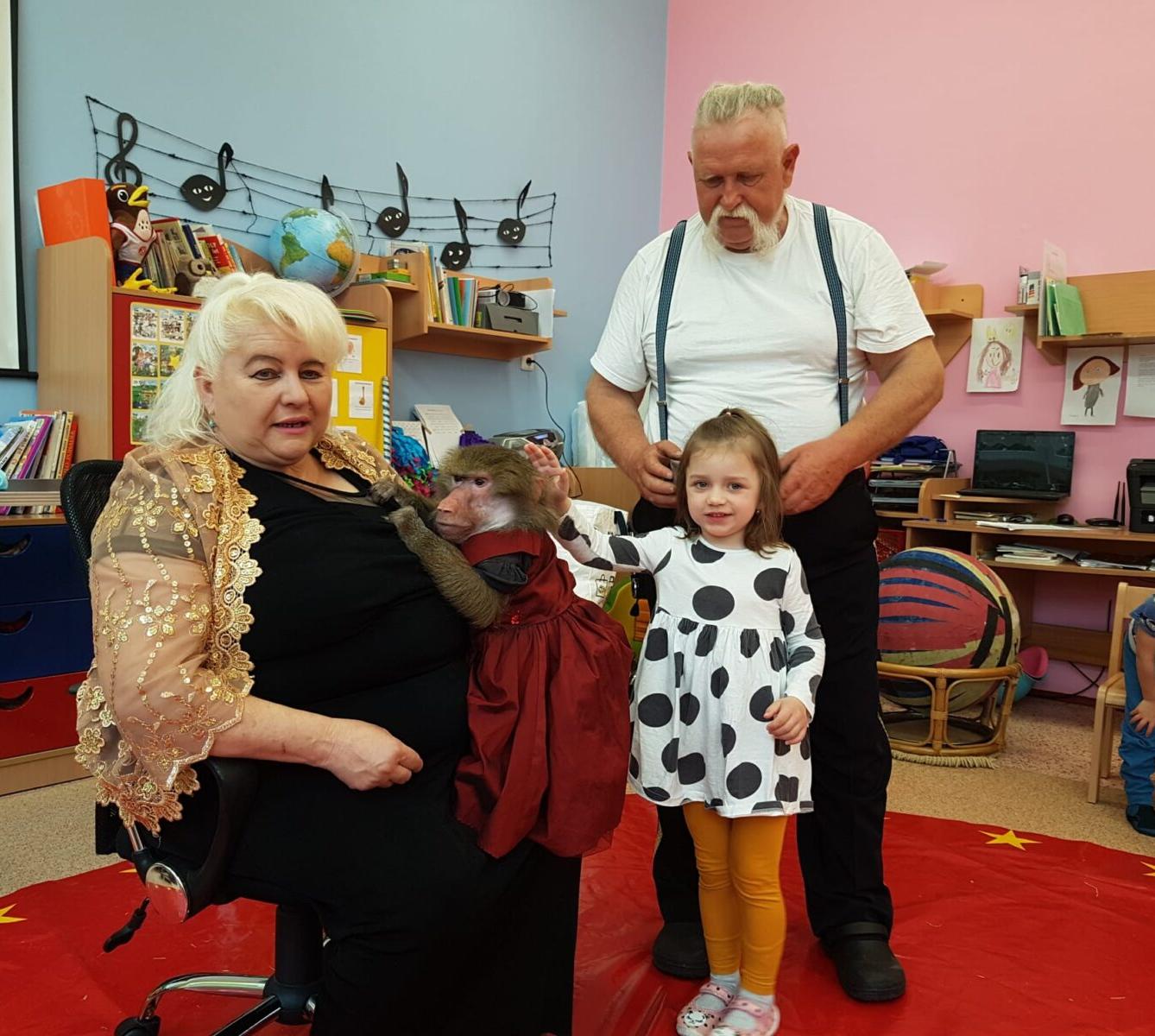 ,,PŘIJEL K NÁM CIRKUS" - 10