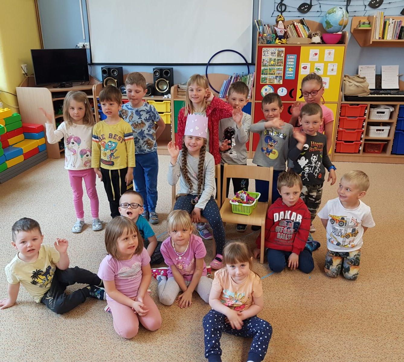 SLAVÍME: ILONKA MĚLA NAROZENINY - 4