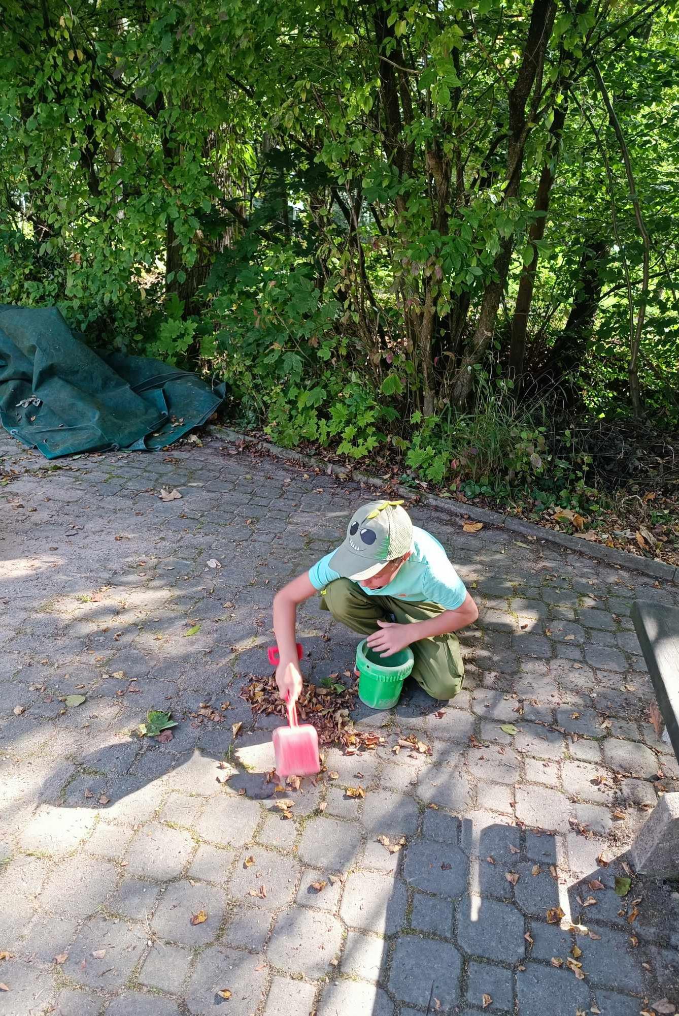 ZÁŘÍ - 2. ODDĚLENÍ A seznamovací odpoledne - 32