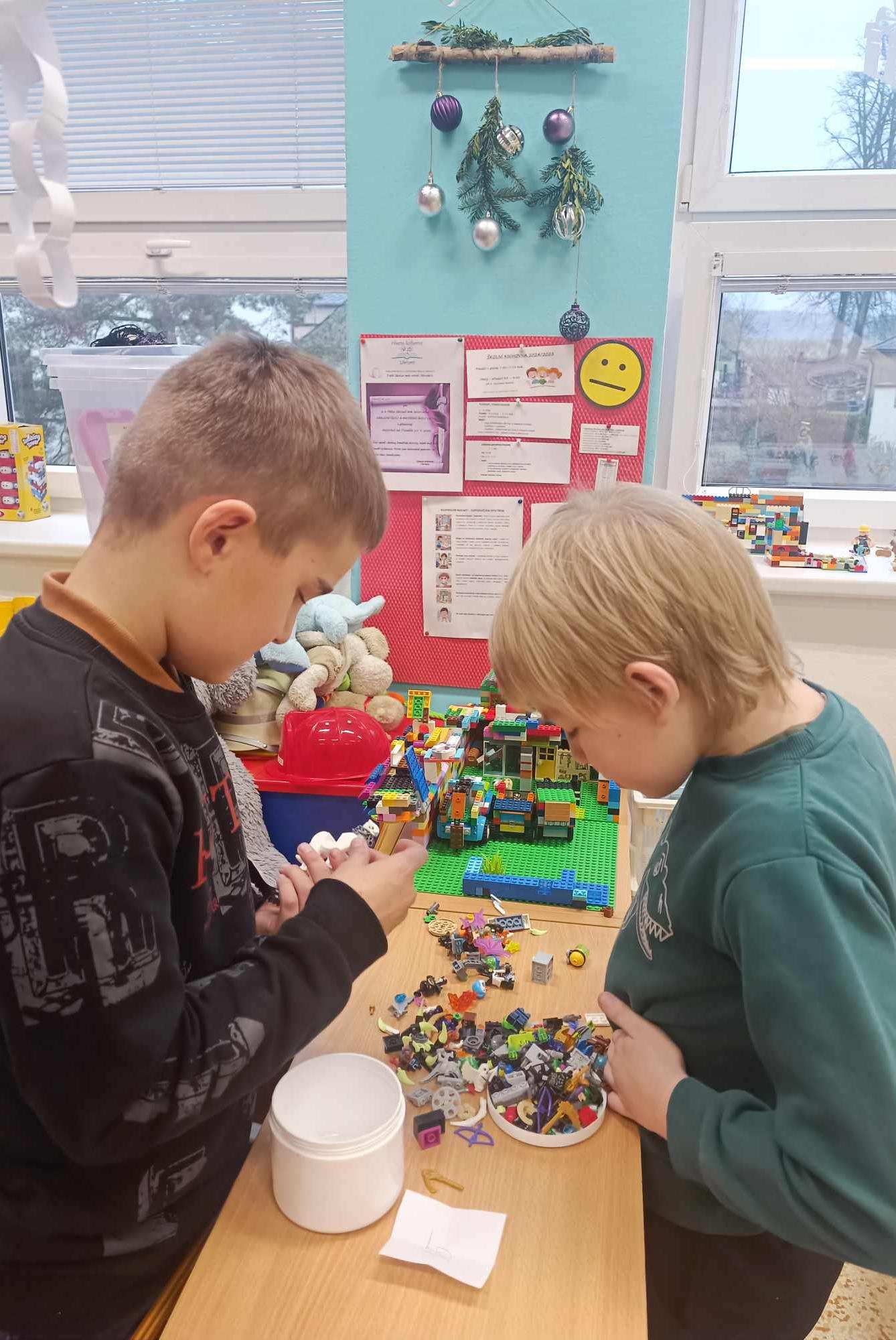 2. oddělení a společné akce PROSINEC - 16