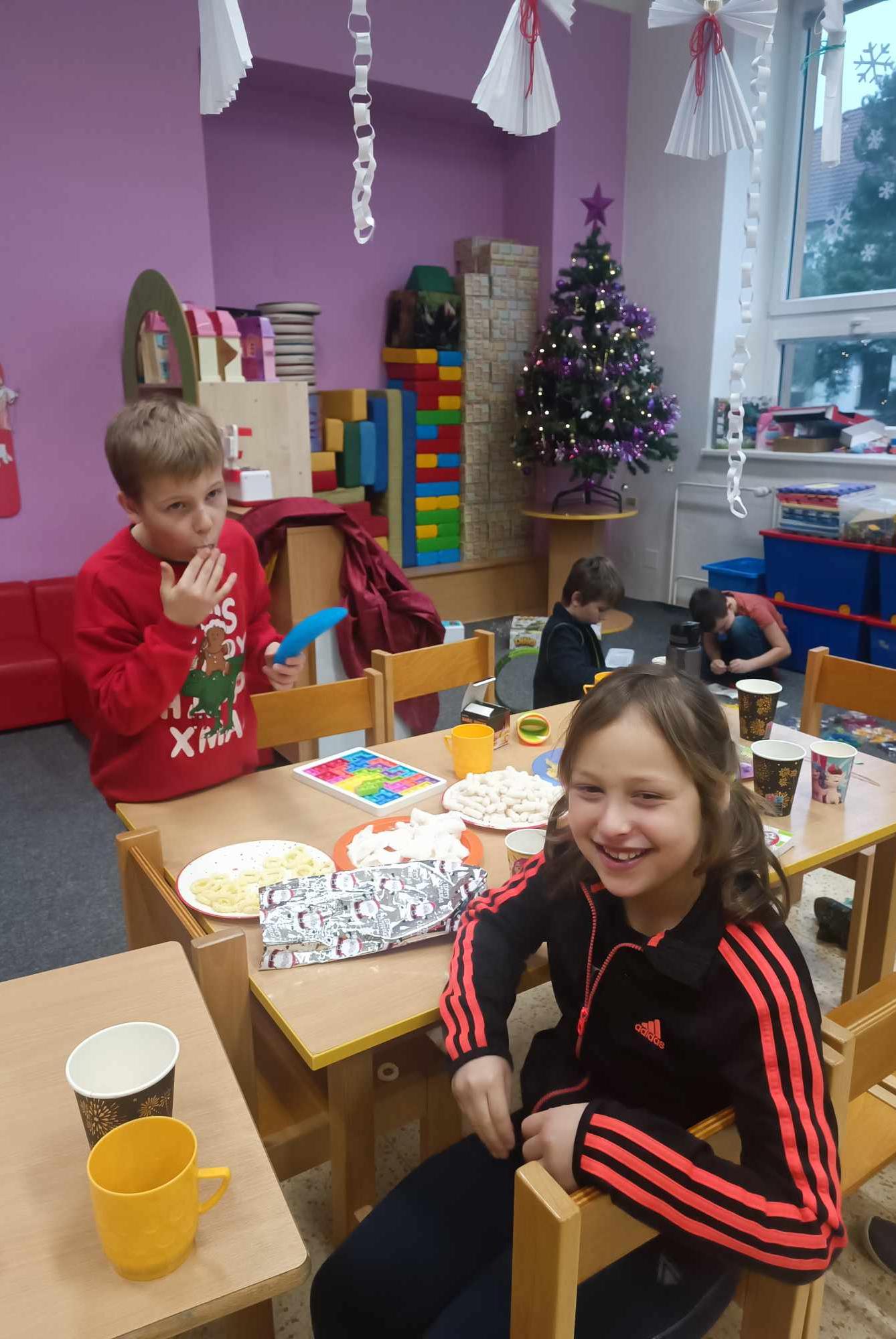 2. oddělení a společné akce PROSINEC - 28