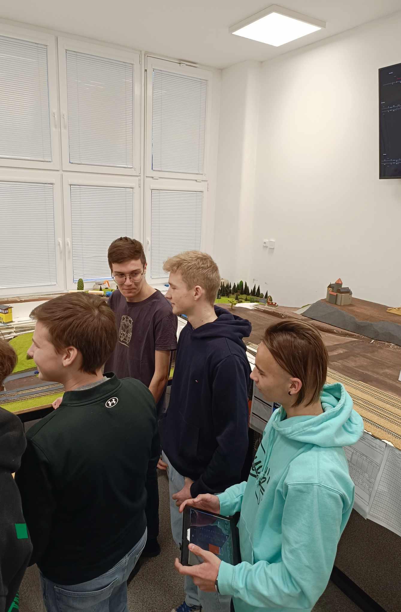 Exkurze na SŠ technické a dopravní v ČT - 1