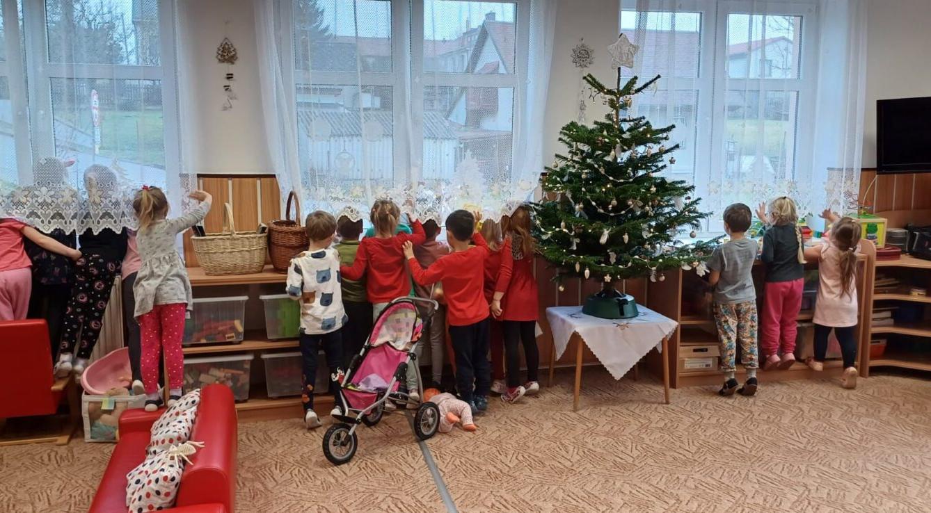 Mikuláš, anděl a čert ve školce - 4