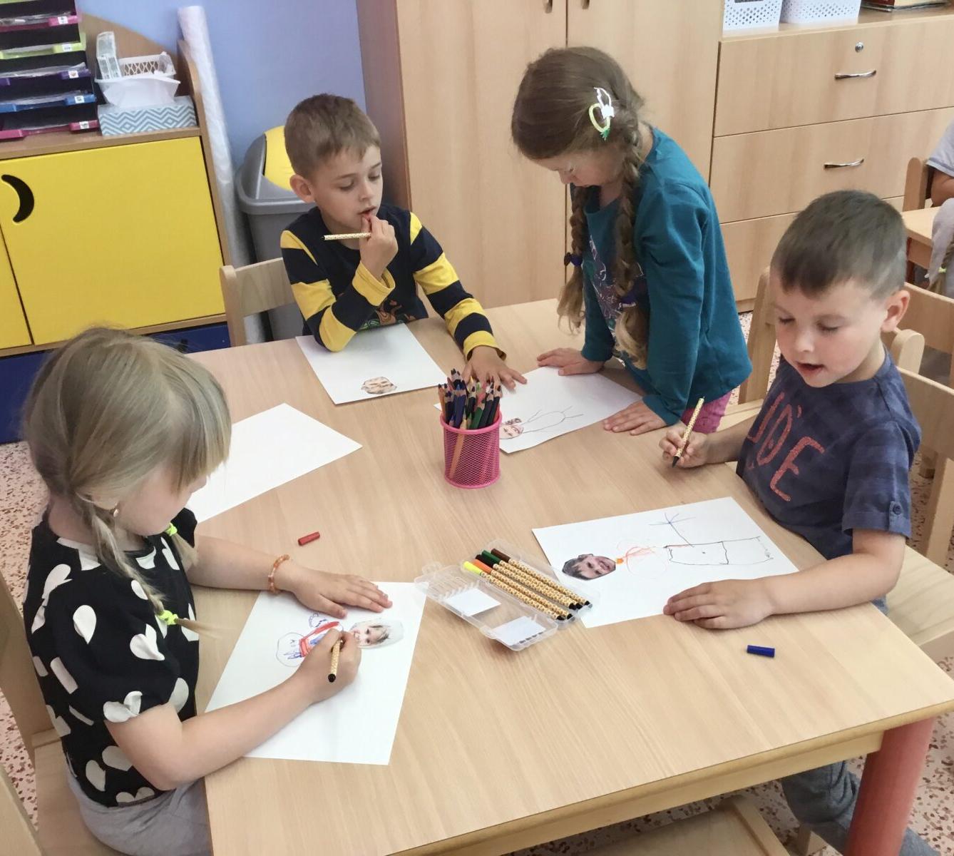 SOVIČKY: ,,DĚTI MAJÍ SVÁTEK" - 27