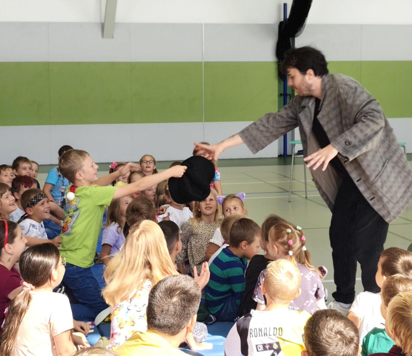 8. 9. Divadélko pro školy, I. stupeň - 5