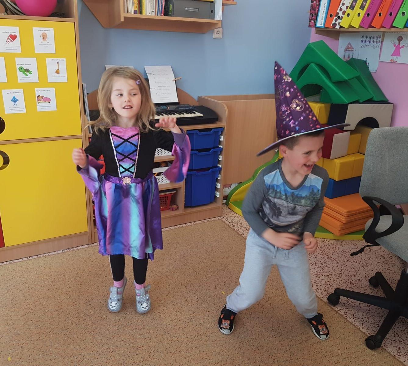 ČARODĚJNICKÝ REJ - 29