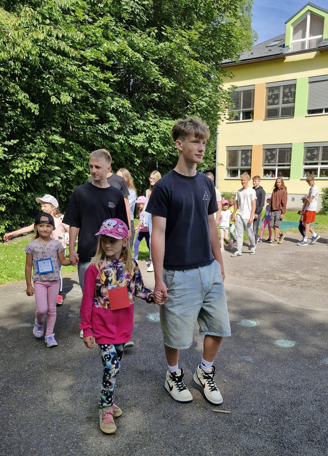 PŘEDŠKOLÁCI VE ŠKOLE - 7