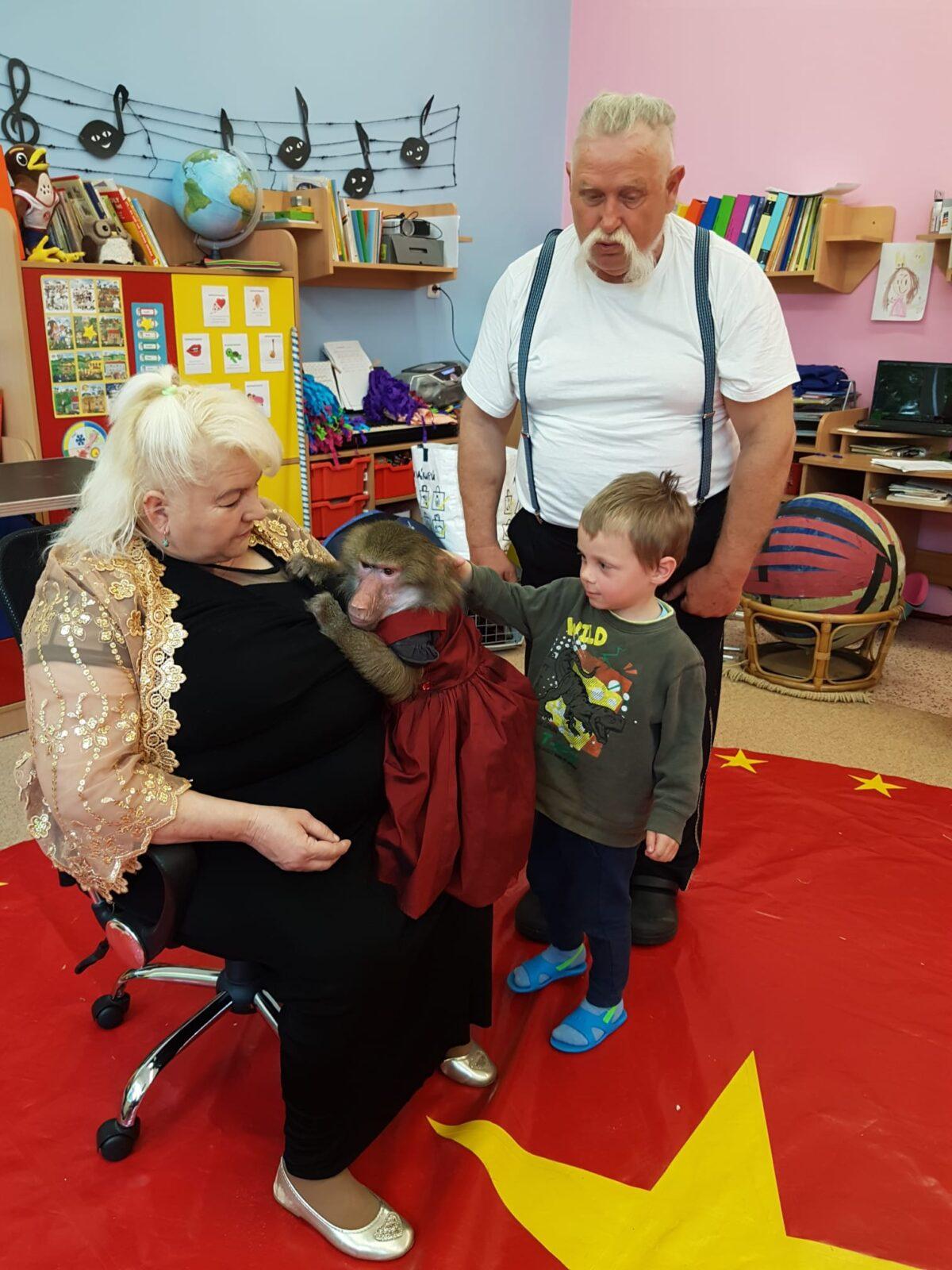 ,,PŘIJEL K NÁM CIRKUS" - 13