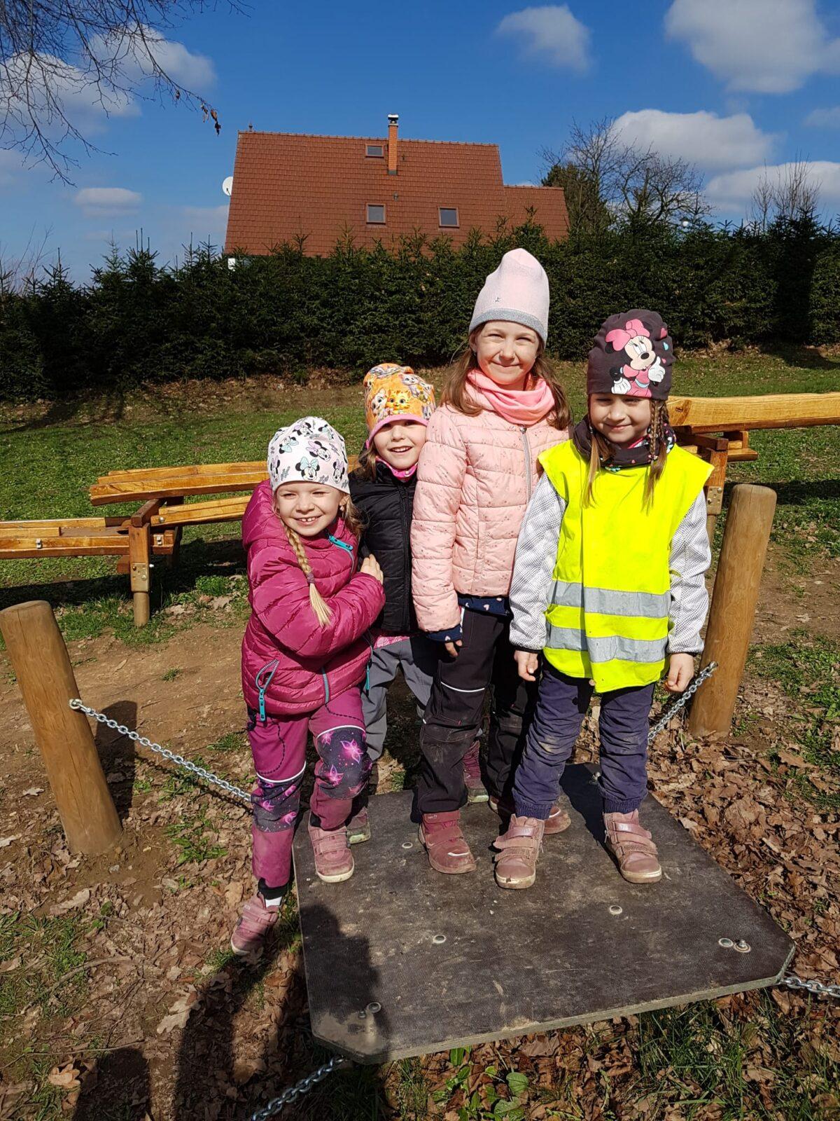 užíváme si pobyt venku - 16