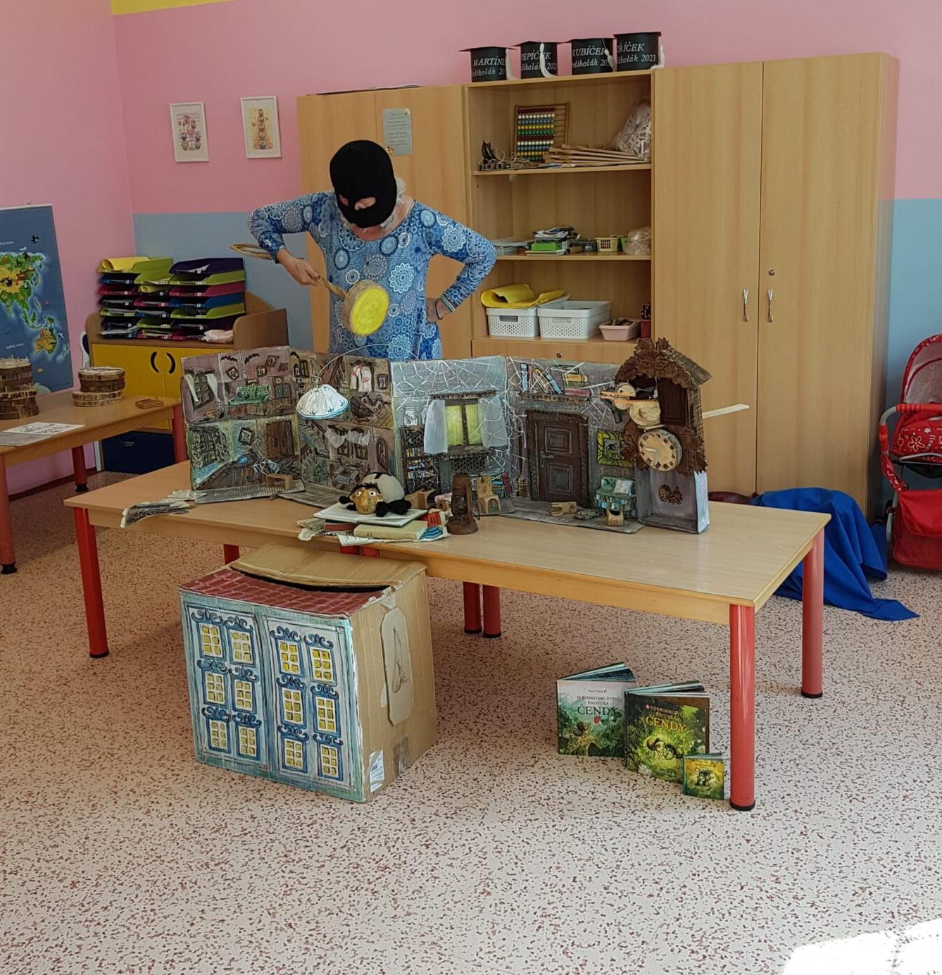 KNIHADÝLKO: ,,DOBRODRUŽSTVÍ PAVOUKA ČENDY" - 12