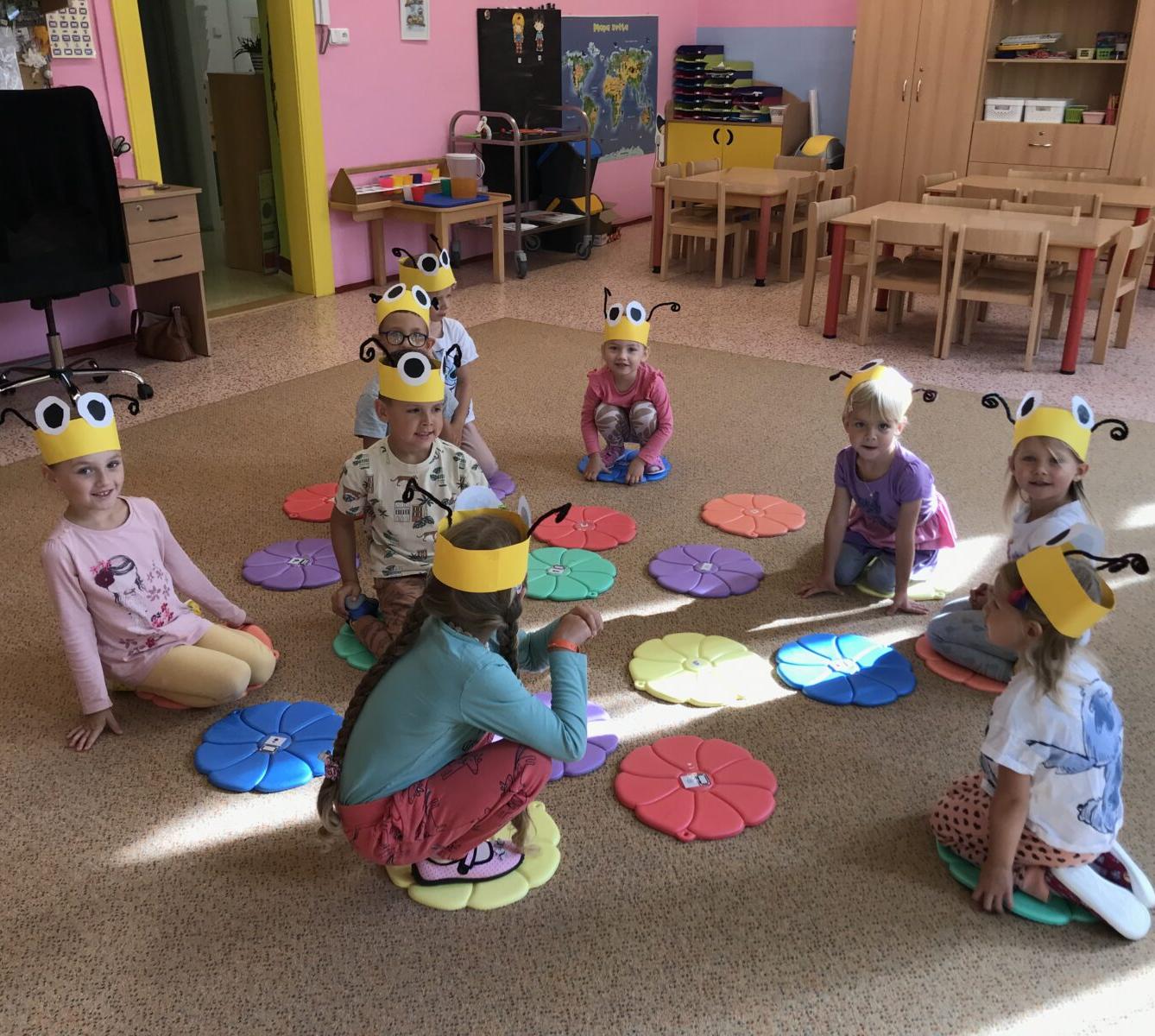 týdenní projekt: ,,od kytičky k medu" - 28