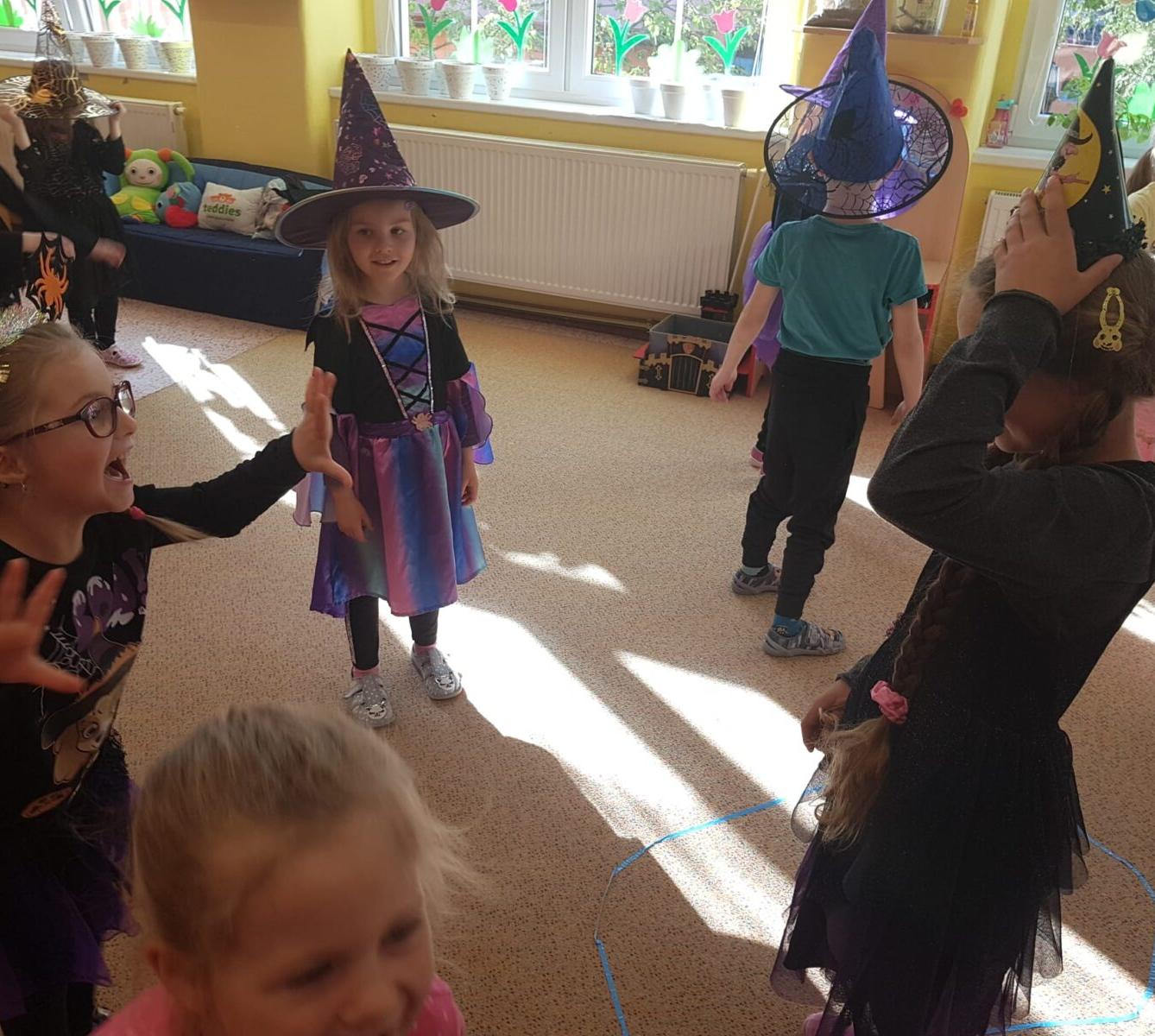 ČARODĚJNICKÝ REJ - 31