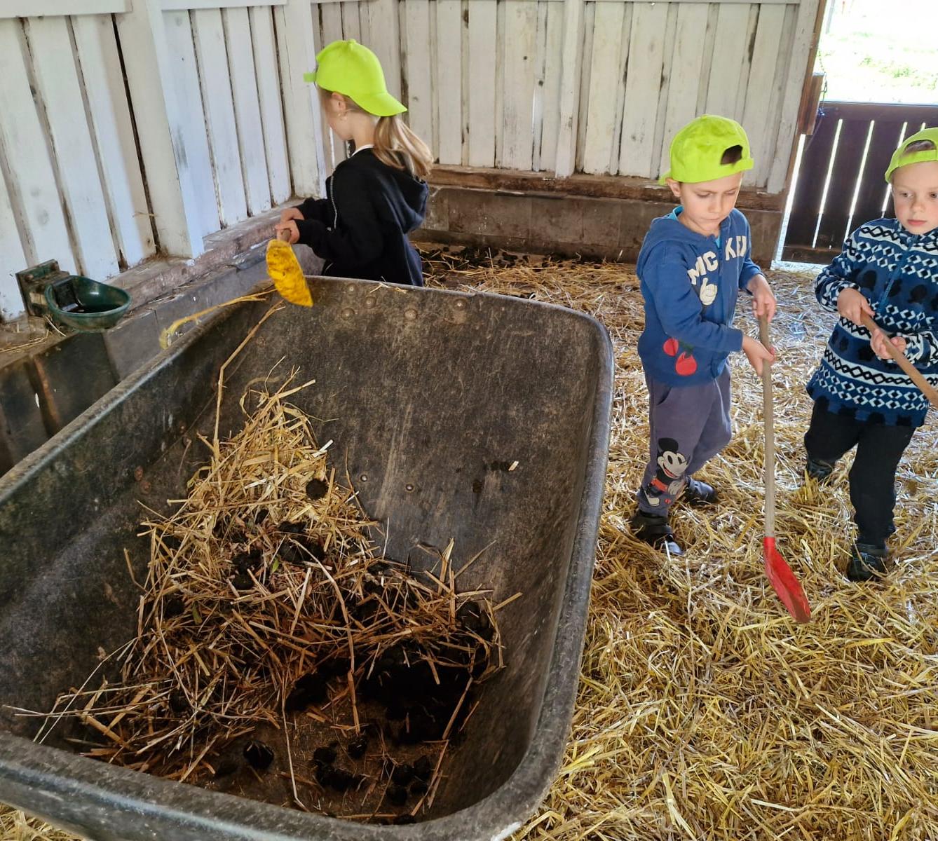 VÝLET NA BABIČČIN STATEK - 83