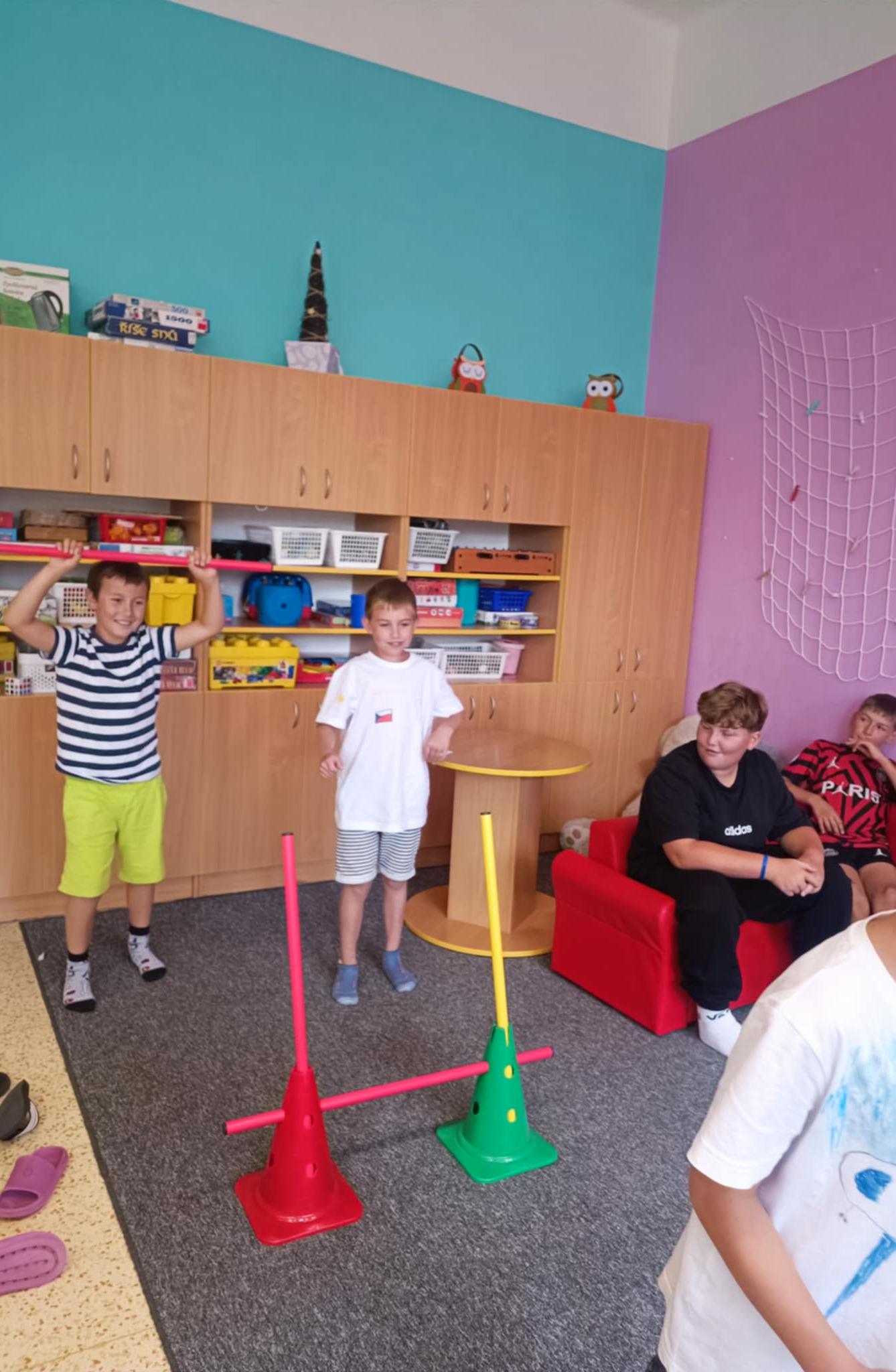 TÝDEN PLNÝ ZÁBAVY II - pátek - 32