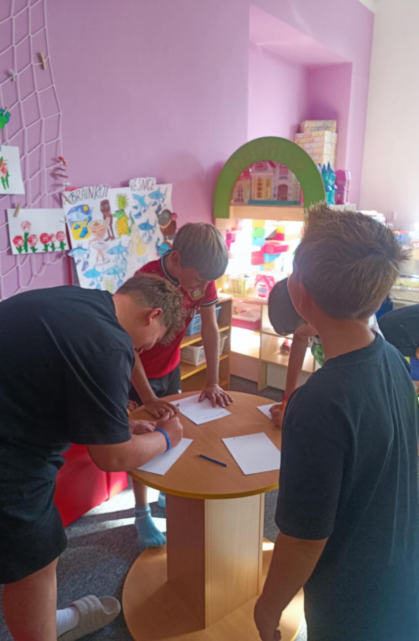 Týden plný zábavy II - pondělí - 23