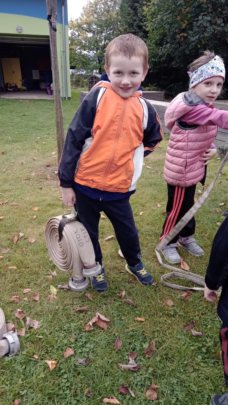 Návštěva dobrovolných hasičů v naší školce... - 19