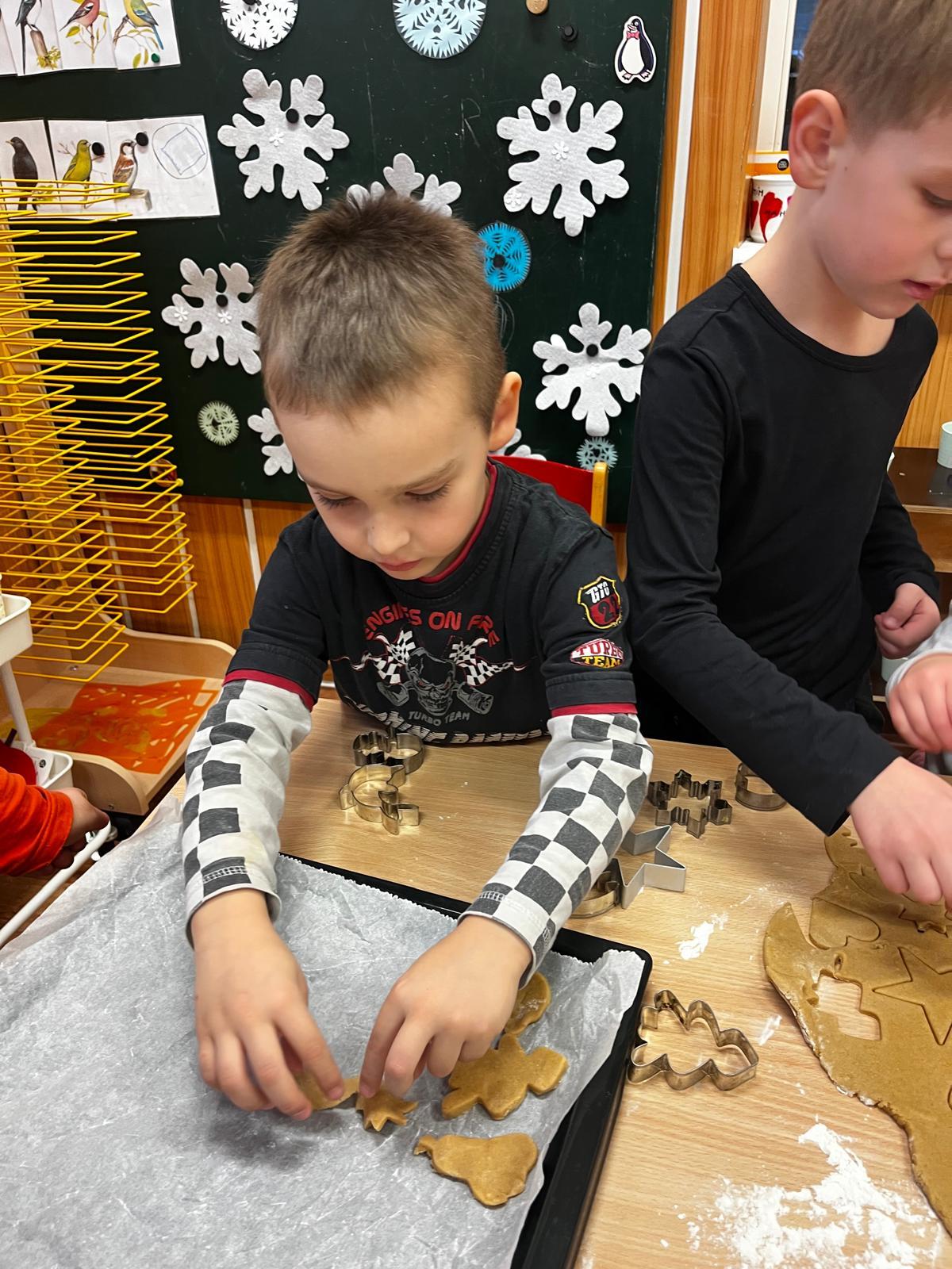 pečení perníčků - 12