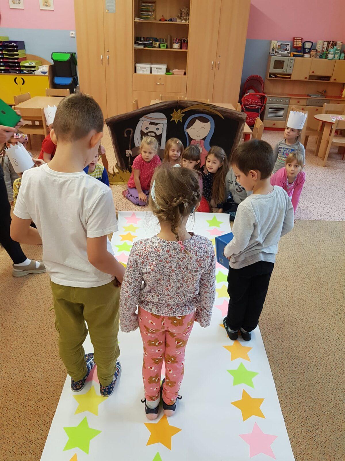 SOVIČKY: NA NOVÝ ROK O SLEPIČÍ KROK - 12