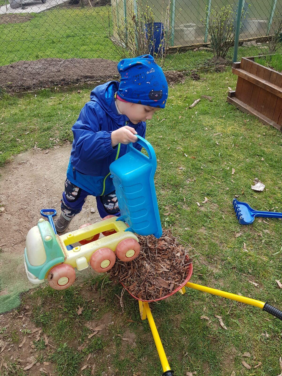 užíváme si pobyt venku - 23