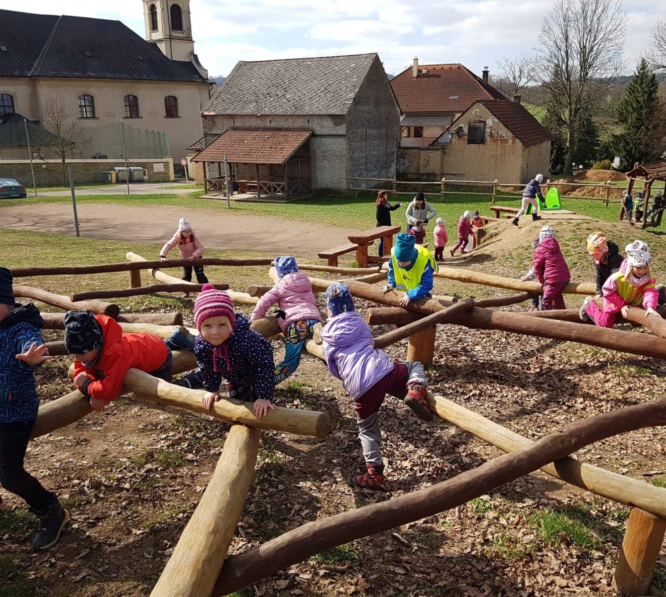 užíváme si pobyt venku - 24