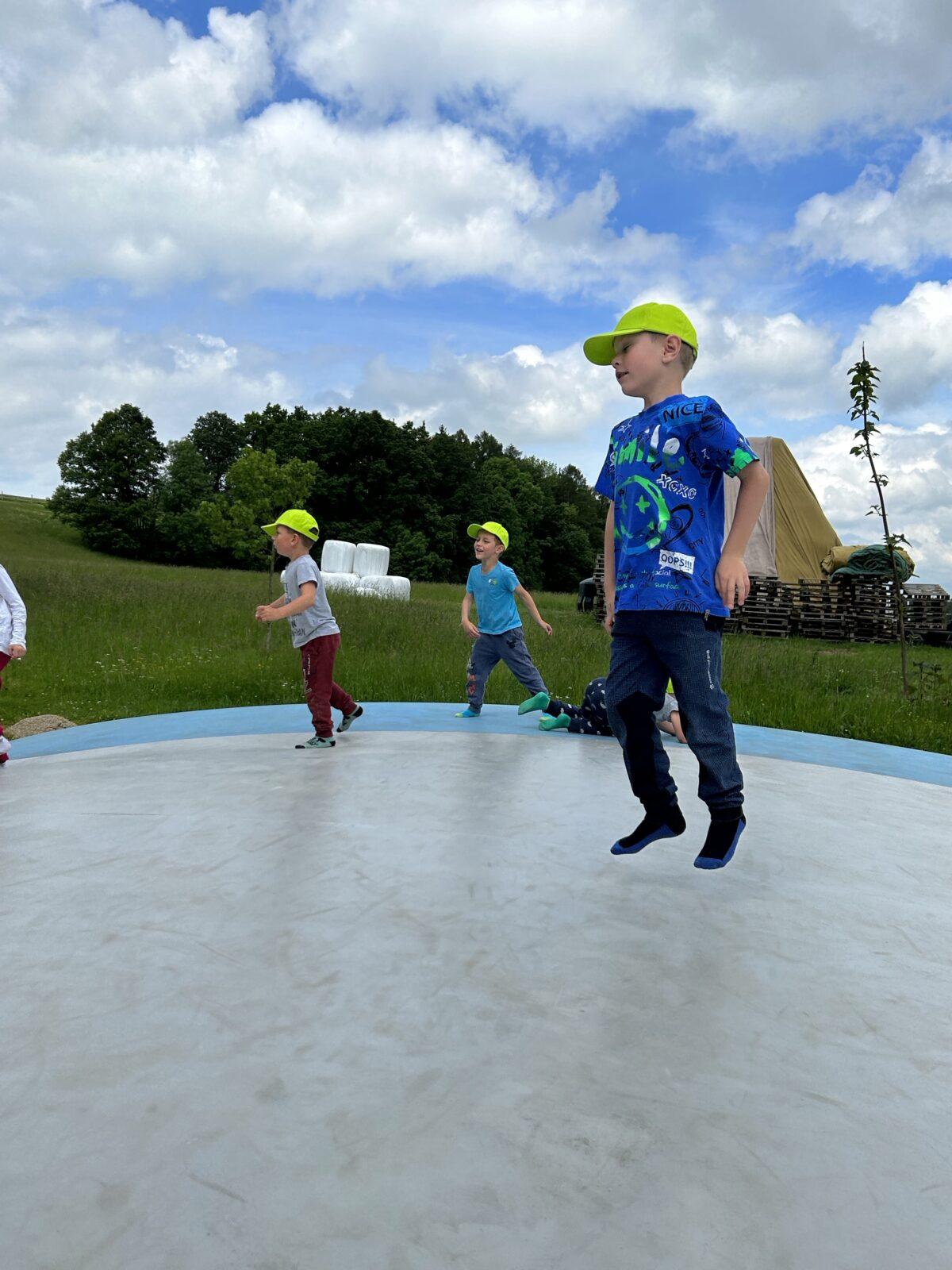 VÝLET NA BABIČČIN STATEK - 101