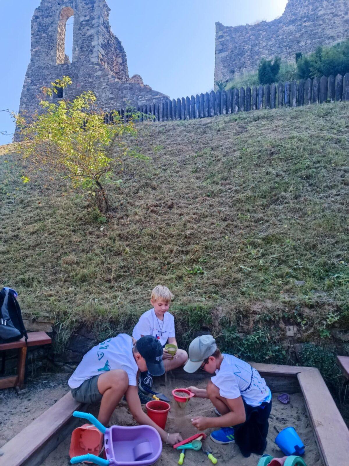 TÝDEN PLNÝ ZÁBAVY II - STŘEDA - 36