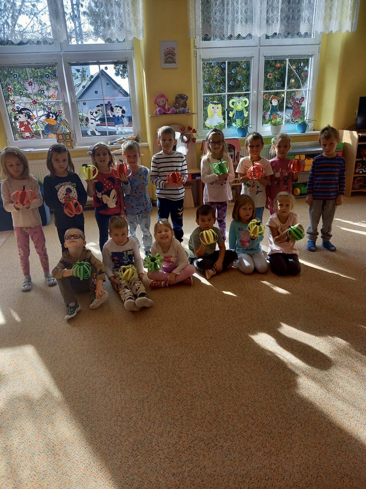 SOVIČKY: ,,ČAS JABLÍČKOVÉ VŮNĚ" - 12