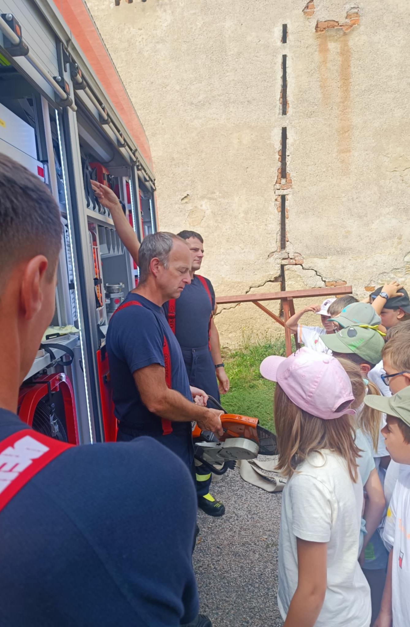 TÝDEN PLNÝ ZÁBAVY II - čtvrtek - 51