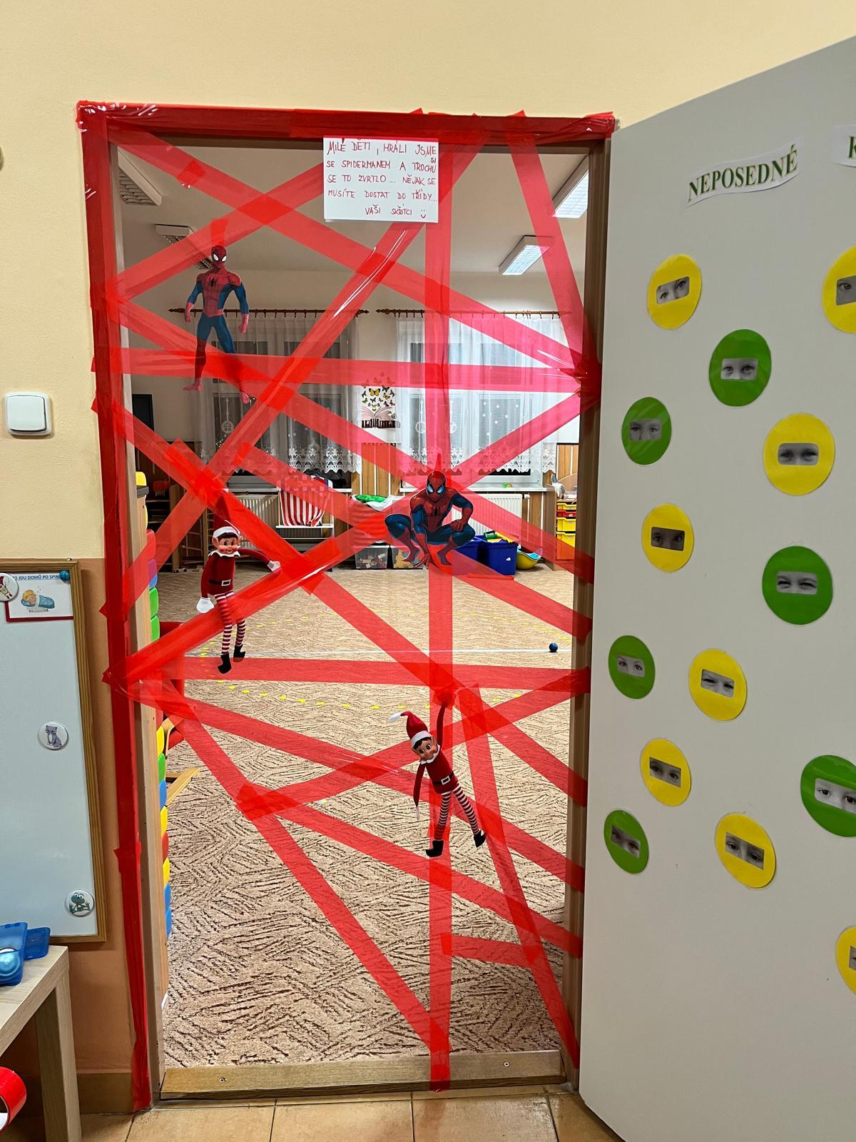 skřítci tropí neplechu - 11