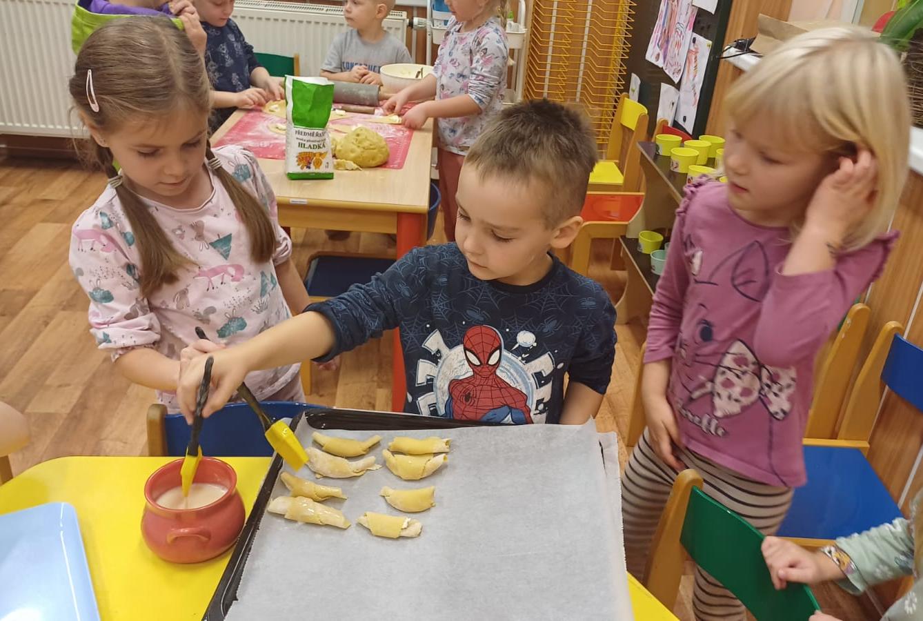 pečení svatomartinských rohlíčků - 11