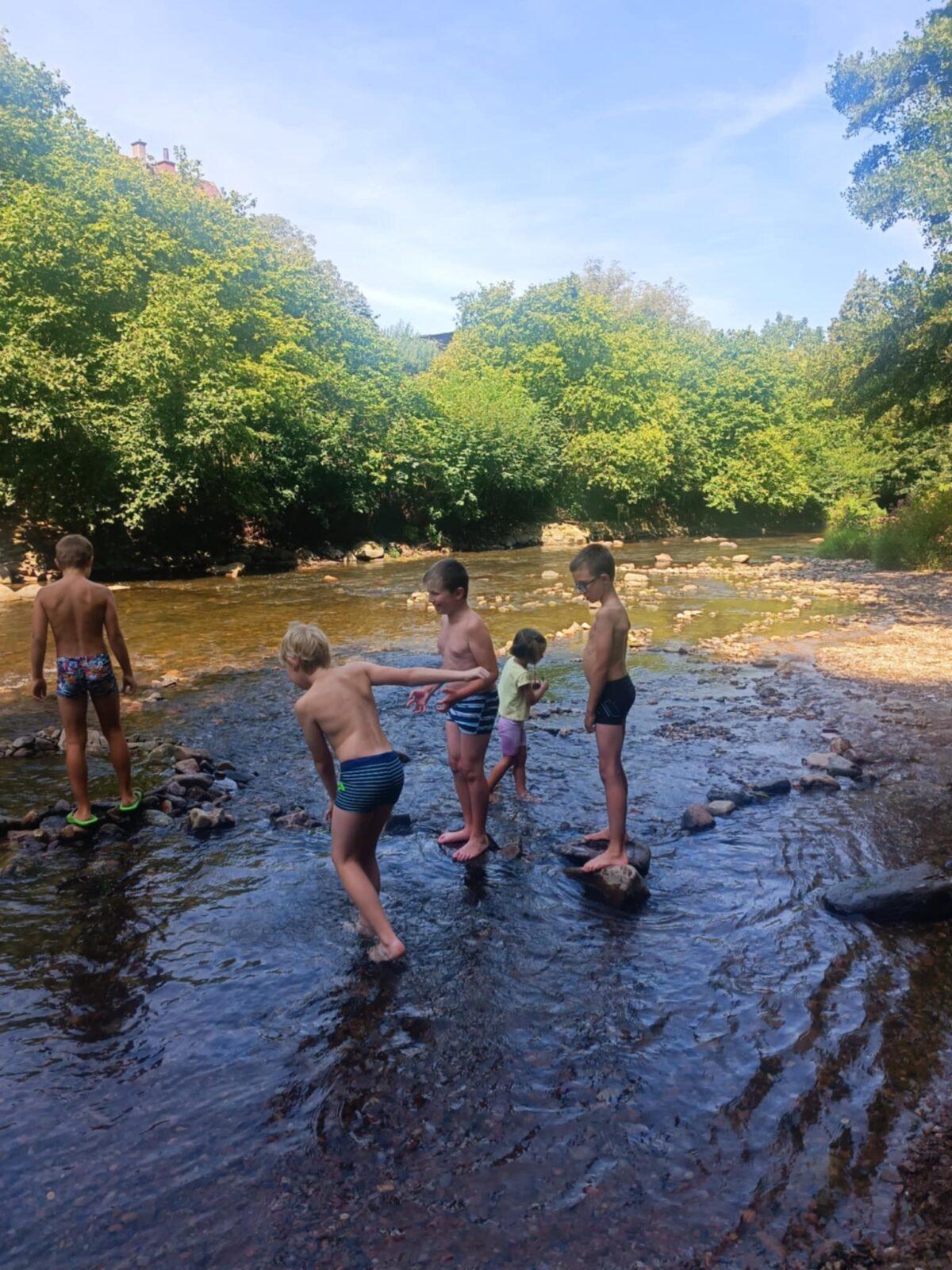 TÝDEN PLNÝ ZÁBAVY II - STŘEDA - 40